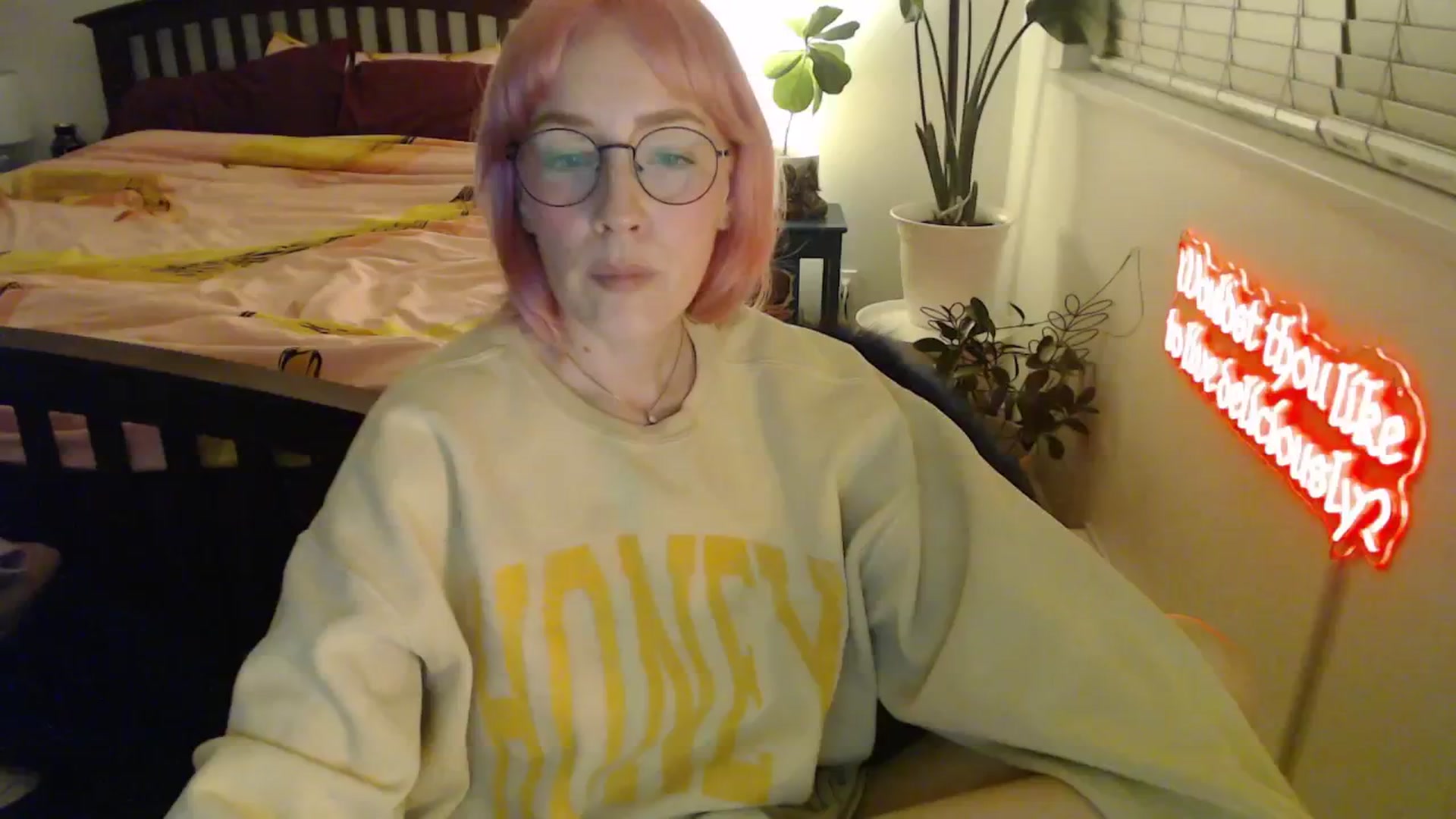 Gallery image thumbnail from NahlaHoney's myfreecams stream on, 11/26/2025, 05:55 image 2 of 20