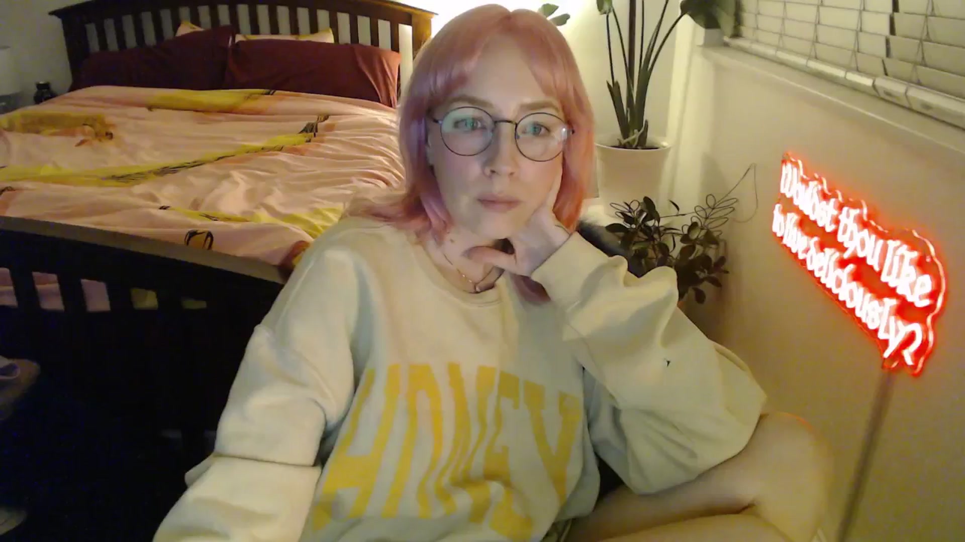 Gallery image thumbnail from NahlaHoney's myfreecams stream on, 11/26/2025, 05:55 image 3 of 20