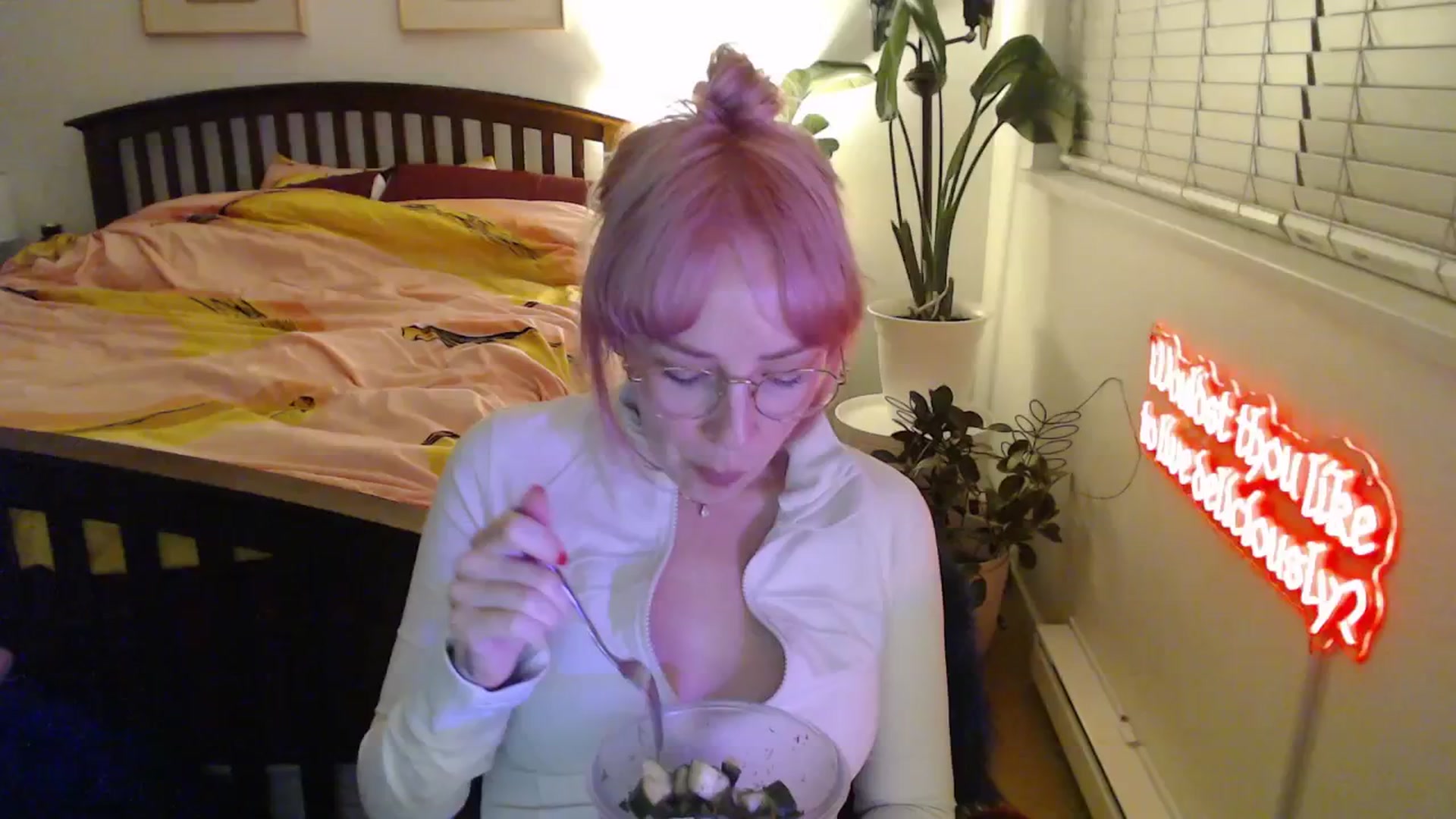 Gallery image thumbnail from NahlaHoney's myfreecams stream on, 01/03/2026, 05:31 image 14 of 20