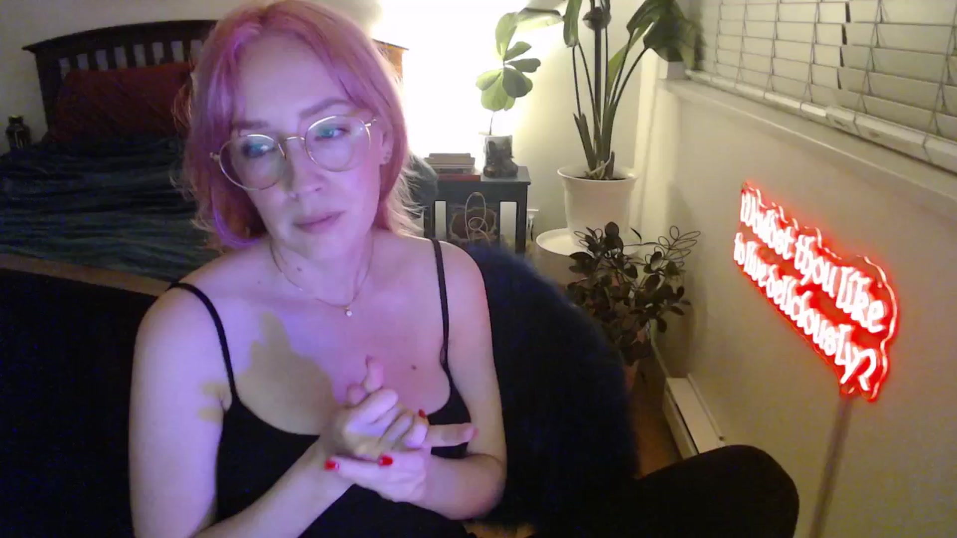 Gallery image thumbnail from NahlaHoney's myfreecams stream on, 01/09/2026, 05:54 image 9 of 20