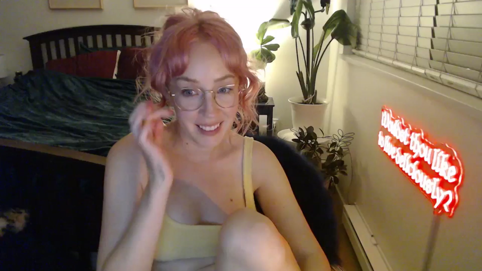 Gallery image thumbnail from NahlaHoney's myfreecams stream on, 01/12/2026, 05:37 image 16 of 20