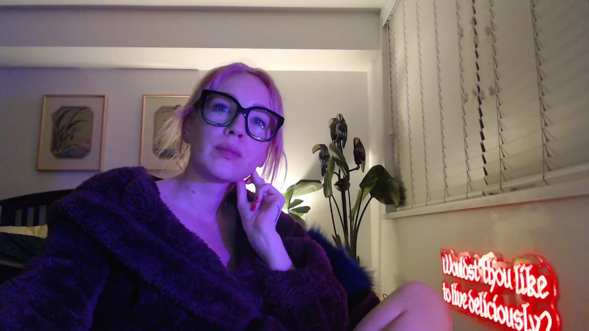 Gallery image thumbnail from NahlaHoney's myfreecams stream on, 01/15/2026, 05:27 image 14 of 20