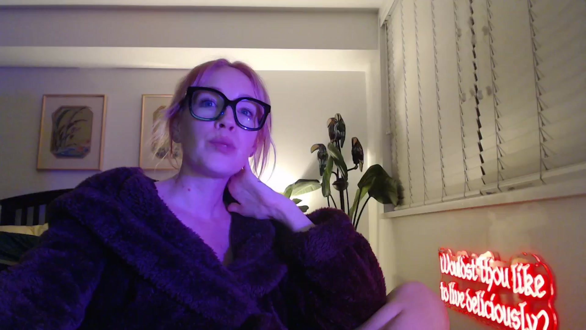 Gallery image thumbnail from NahlaHoney's myfreecams stream on, 01/15/2026, 05:27 image 19 of 20