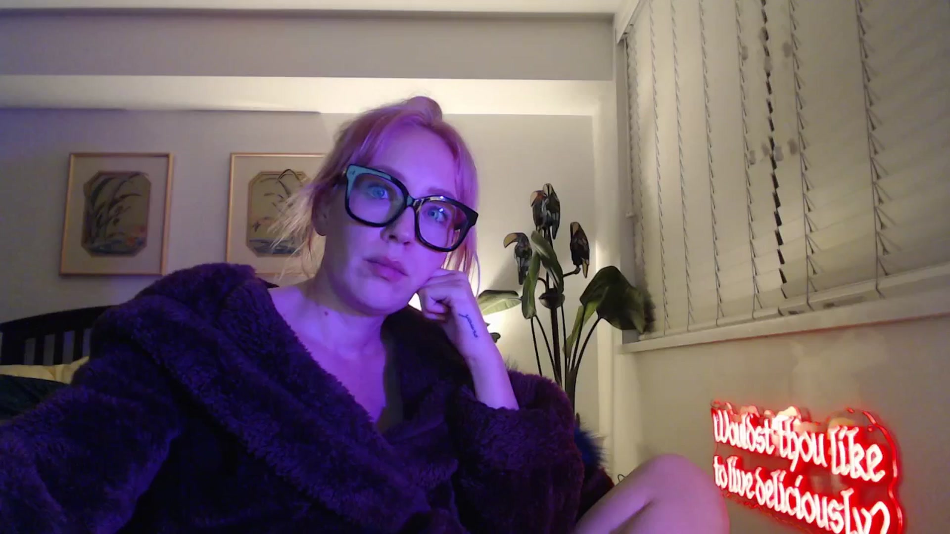 Gallery image thumbnail from NahlaHoney's myfreecams stream on, 01/15/2026, 05:27 image 9 of 20