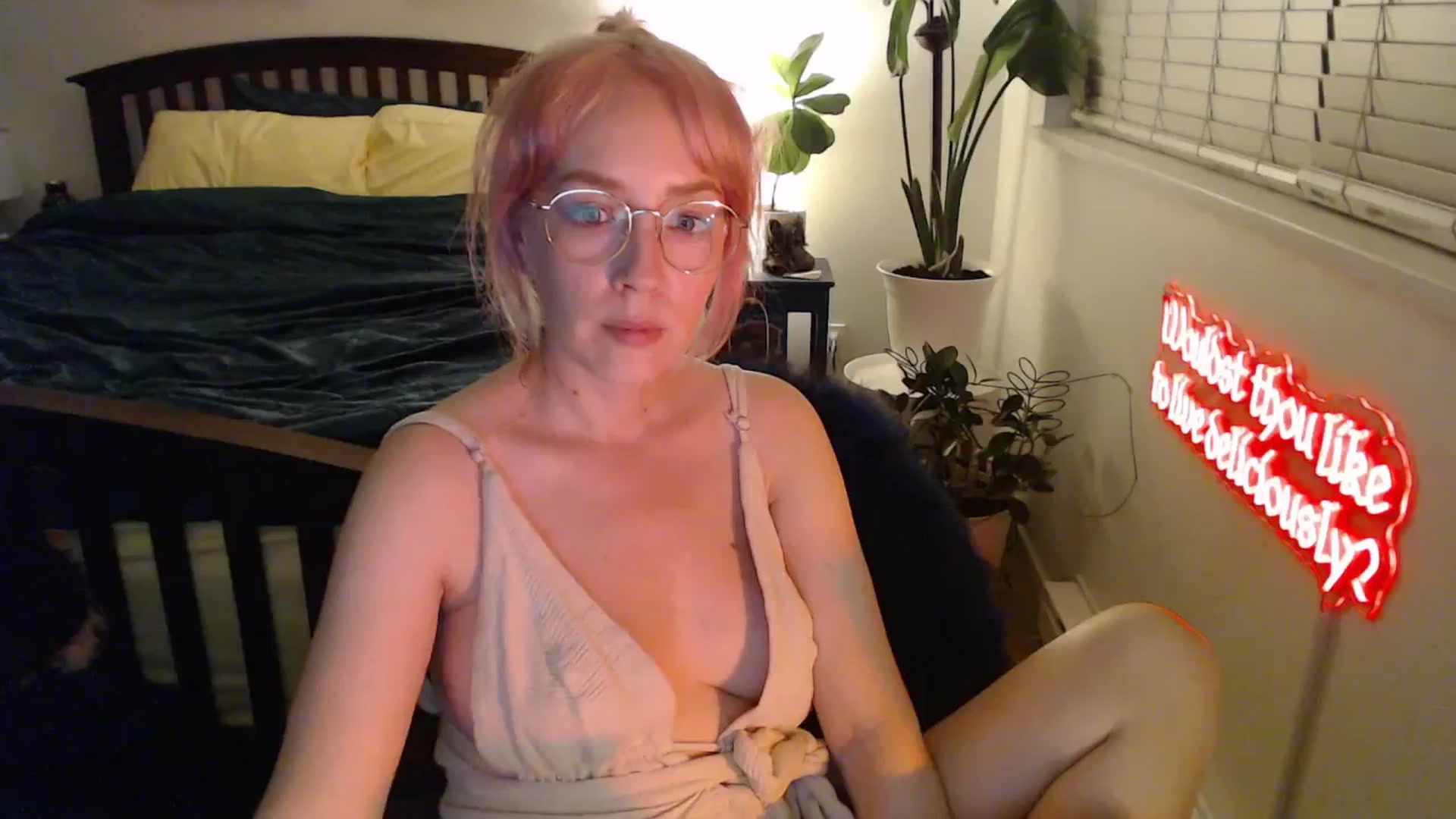 Gallery image thumbnail from NahlaHoney's myfreecams stream on, 01/17/2026, 05:37 image 5 of 20