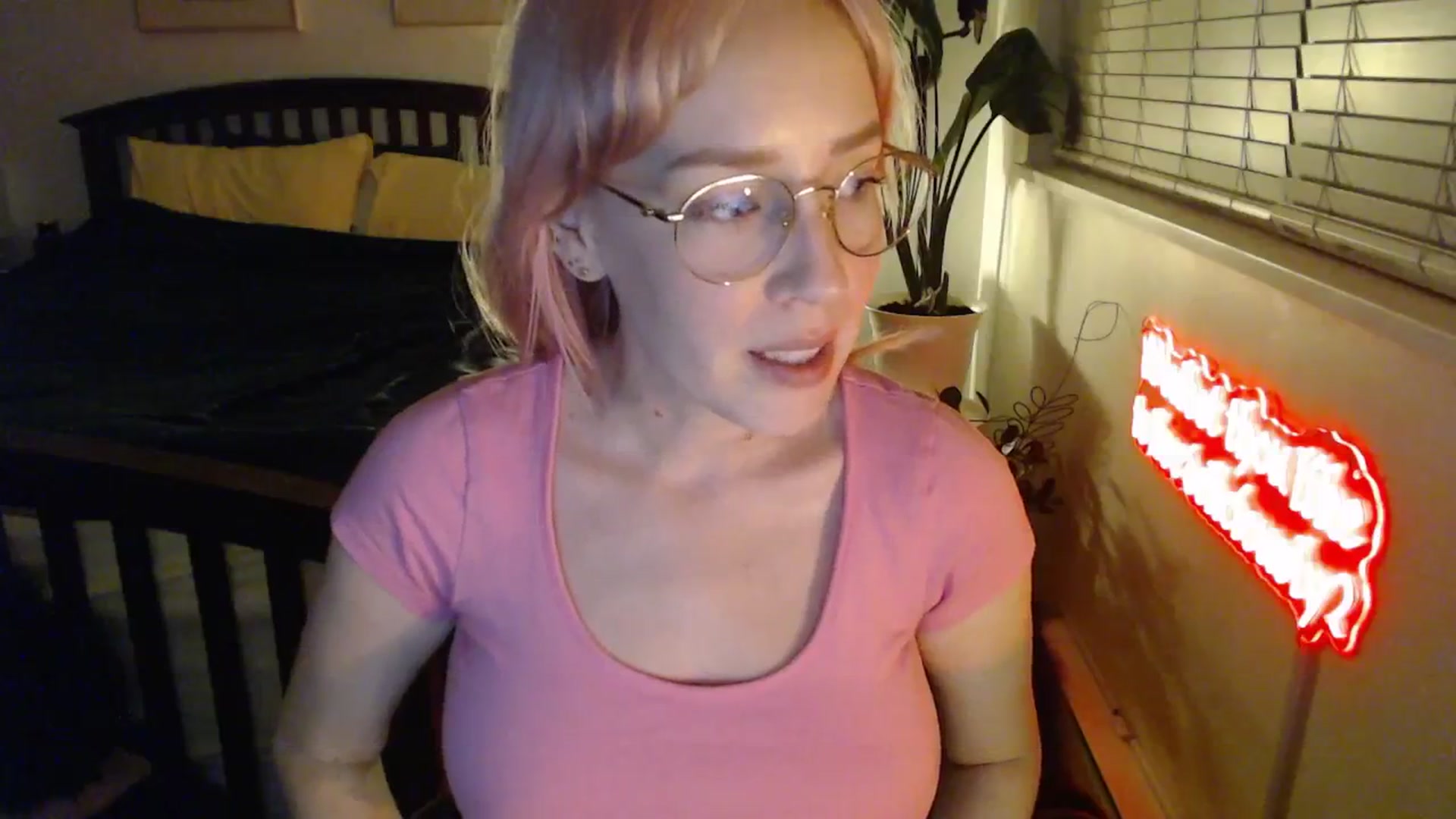Gallery image thumbnail from NahlaHoney's myfreecams stream on, 01/21/2026, 03:42 image 5 of 20