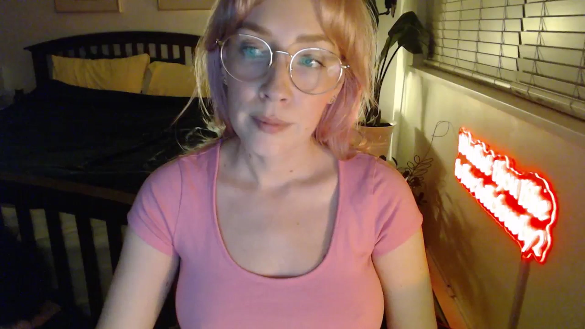 Gallery image thumbnail from NahlaHoney's myfreecams stream on, 01/21/2026, 03:42 image 6 of 20