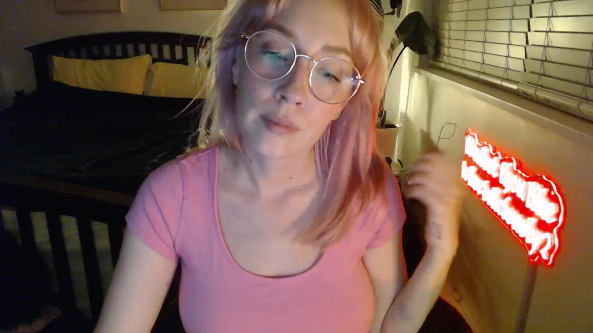 Gallery image thumbnail from NahlaHoney's myfreecams stream on, 01/21/2026, 03:42 image 15 of 20