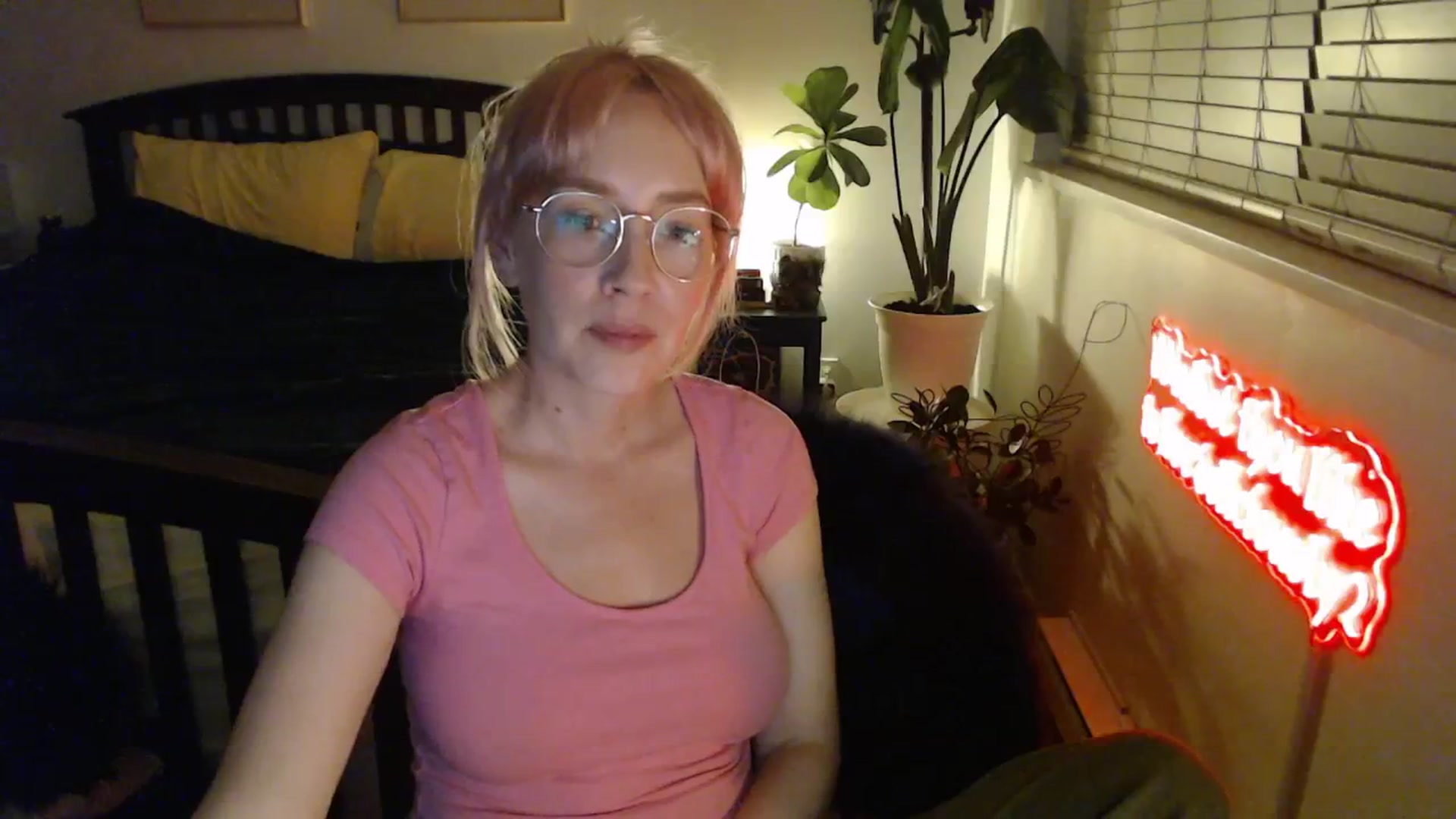 Gallery image thumbnail from NahlaHoney's myfreecams stream on, 01/21/2026, 05:21 image 16 of 20