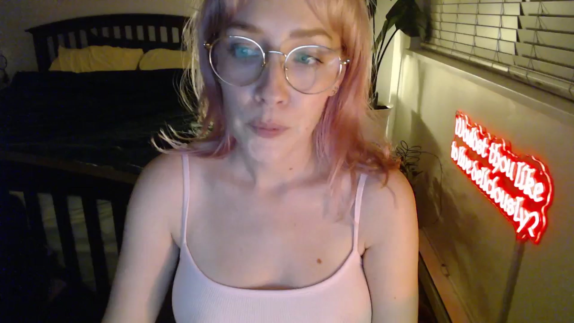 Gallery image thumbnail from NahlaHoney's myfreecams stream on, 01/22/2026, 04:34 image 18 of 20