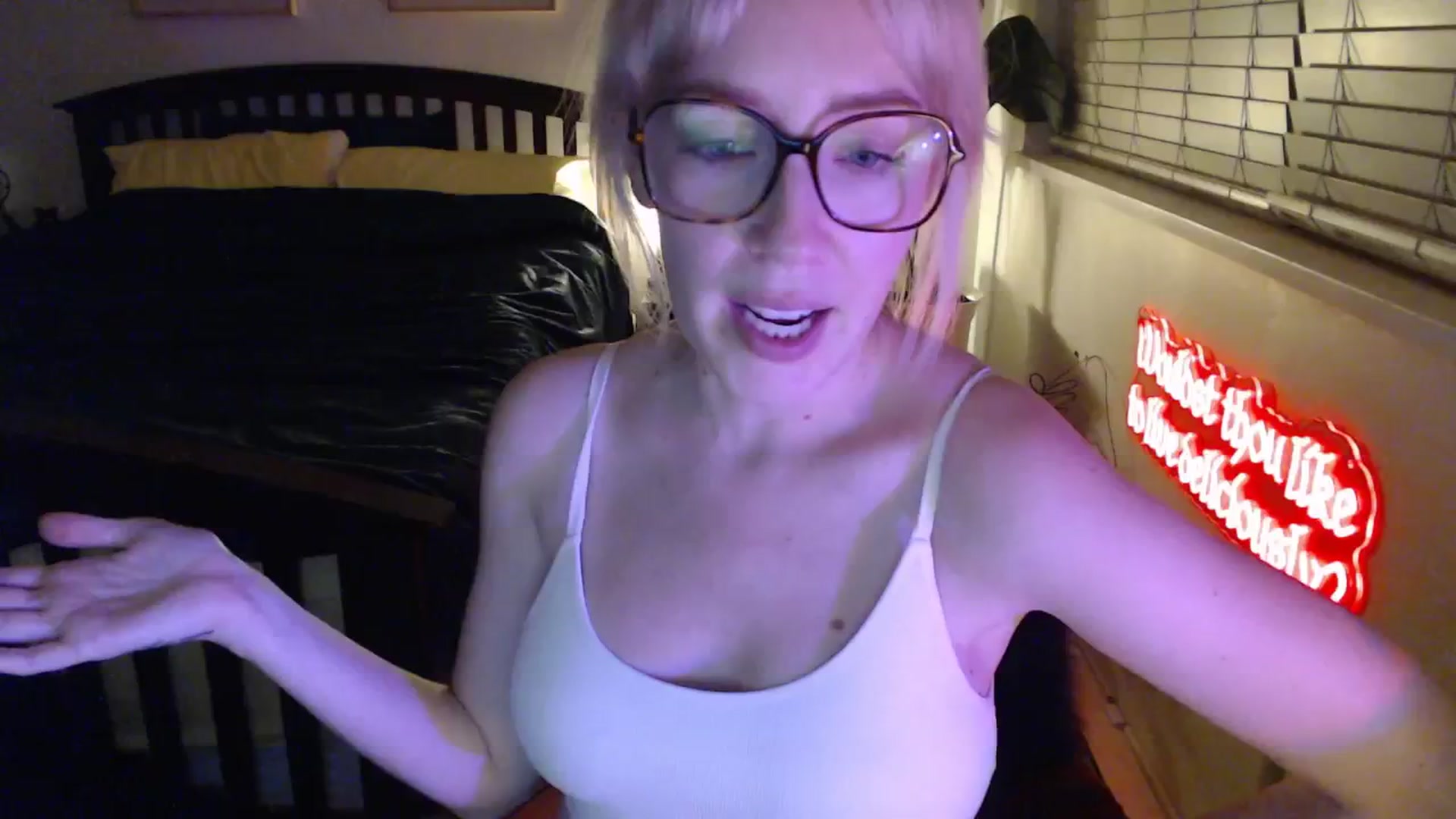 Gallery image thumbnail from NahlaHoney's myfreecams stream on, 02/04/2026, 03:16 image 18 of 20