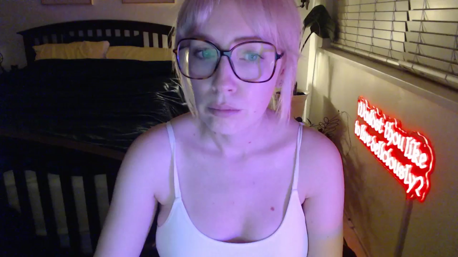 Gallery image thumbnail from NahlaHoney's myfreecams stream on, 02/04/2026, 03:16 image 16 of 20