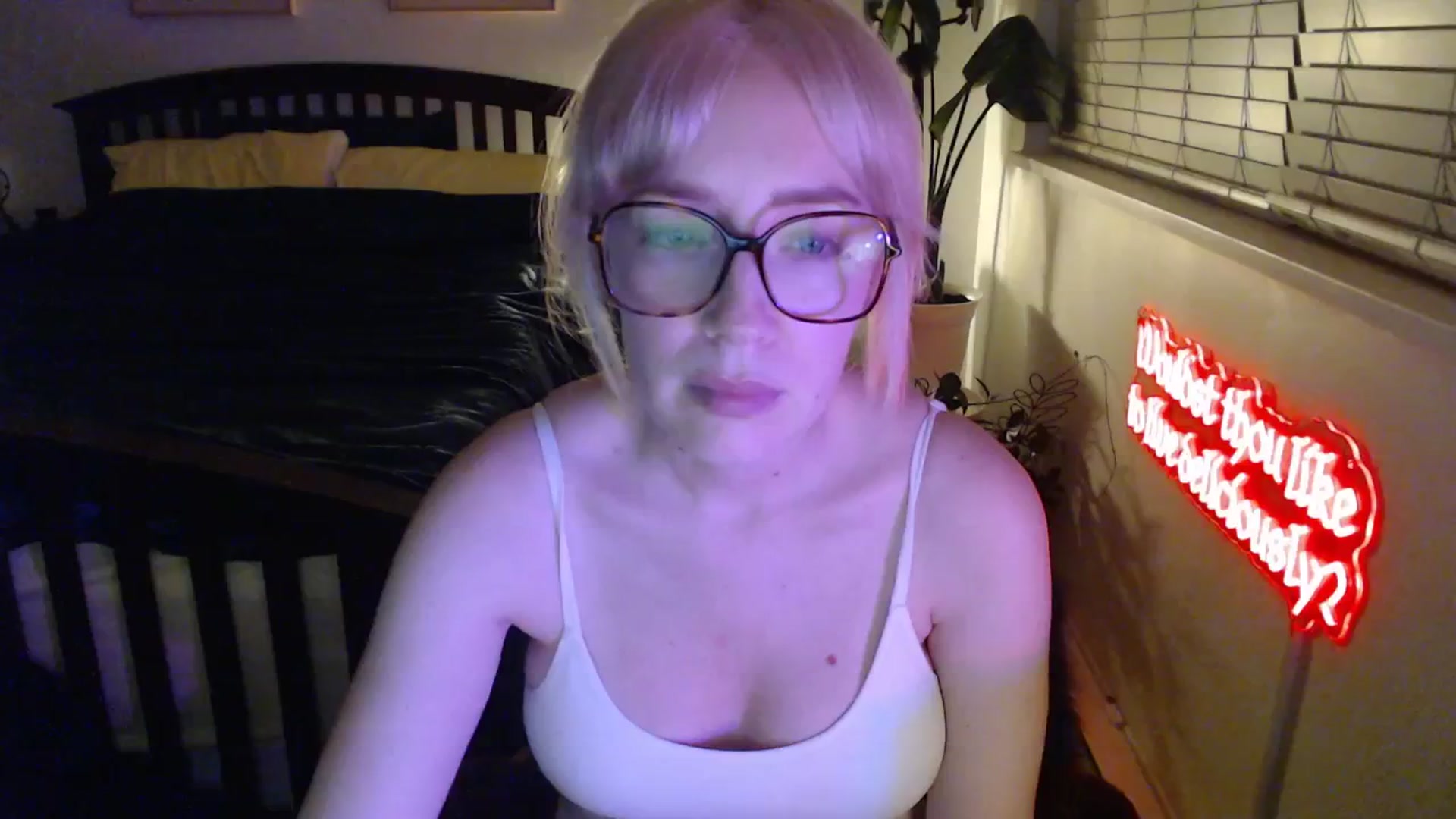 Gallery image thumbnail from NahlaHoney's myfreecams stream on, 02/04/2026, 03:16 image 13 of 20