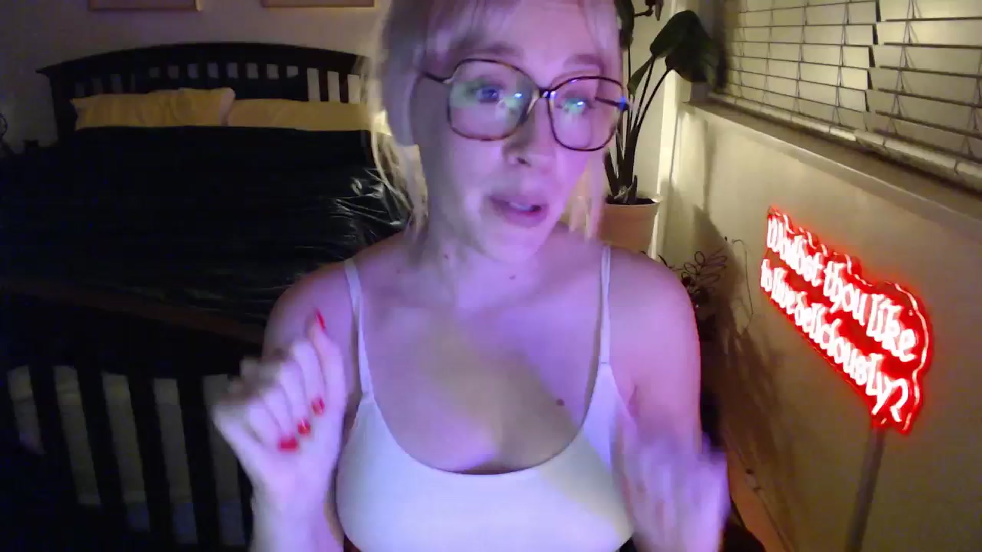 Gallery image thumbnail from NahlaHoney's myfreecams stream on, 02/04/2026, 03:16 image 17 of 20