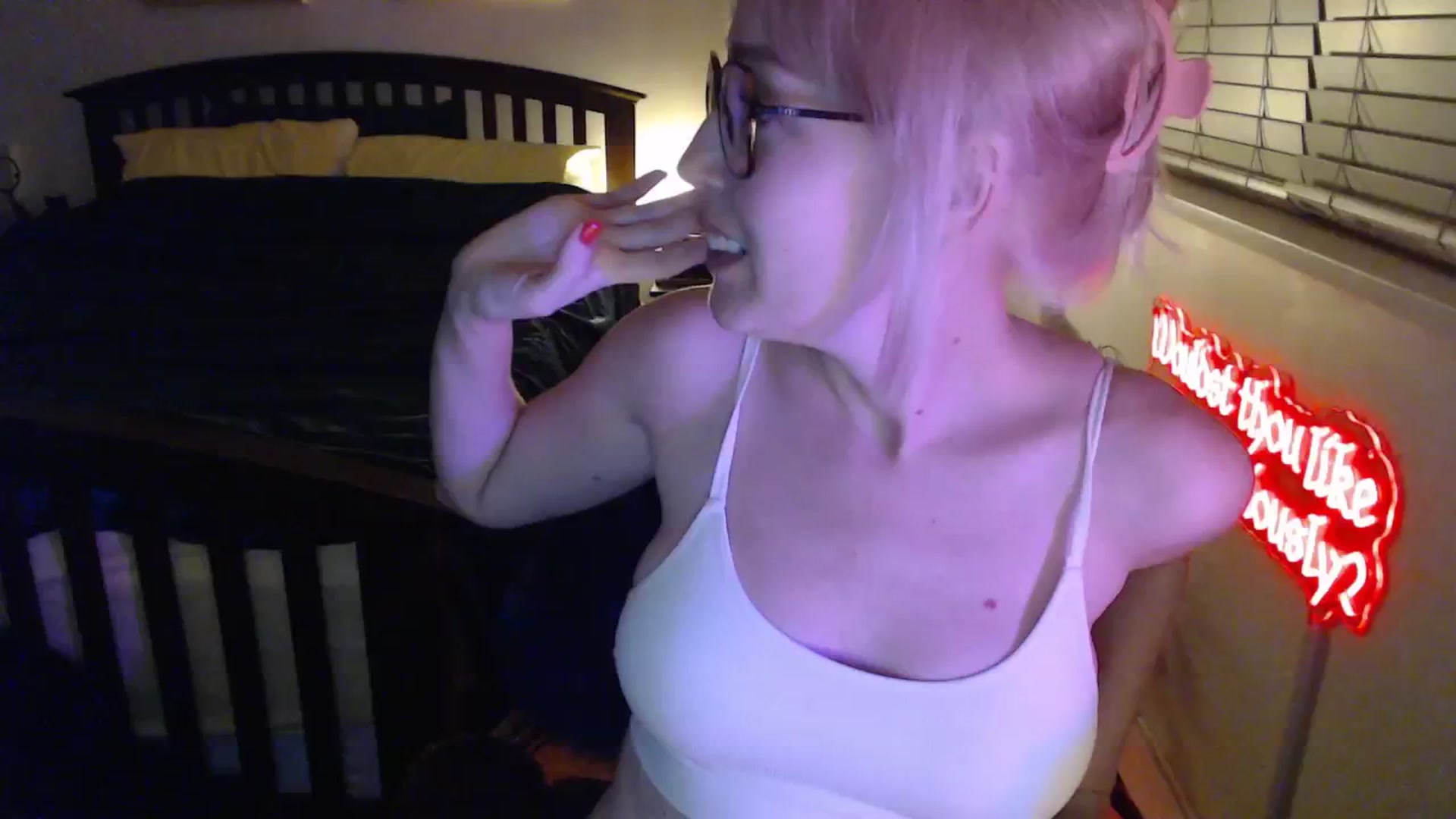 Gallery image thumbnail from NahlaHoney's myfreecams stream on, 02/04/2026, 03:16 image 8 of 20