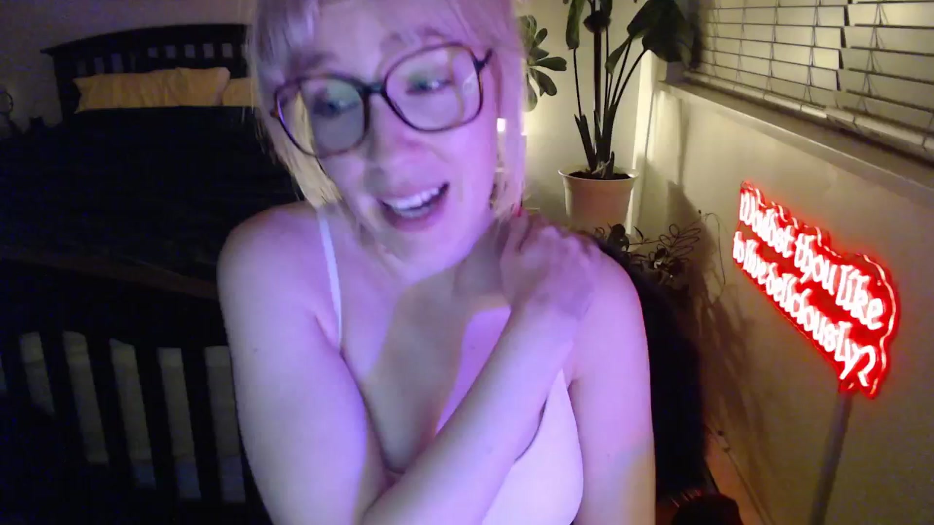 Gallery image thumbnail from NahlaHoney's myfreecams stream on, 02/04/2026, 04:38 image 15 of 20