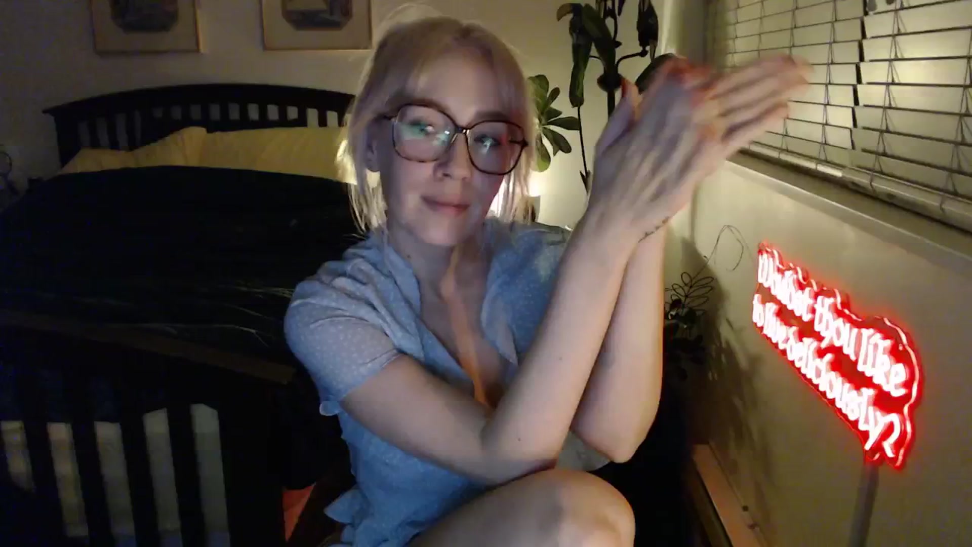 Gallery image thumbnail from NahlaHoney's myfreecams stream on, 02/05/2026, 05:48 image 17 of 20