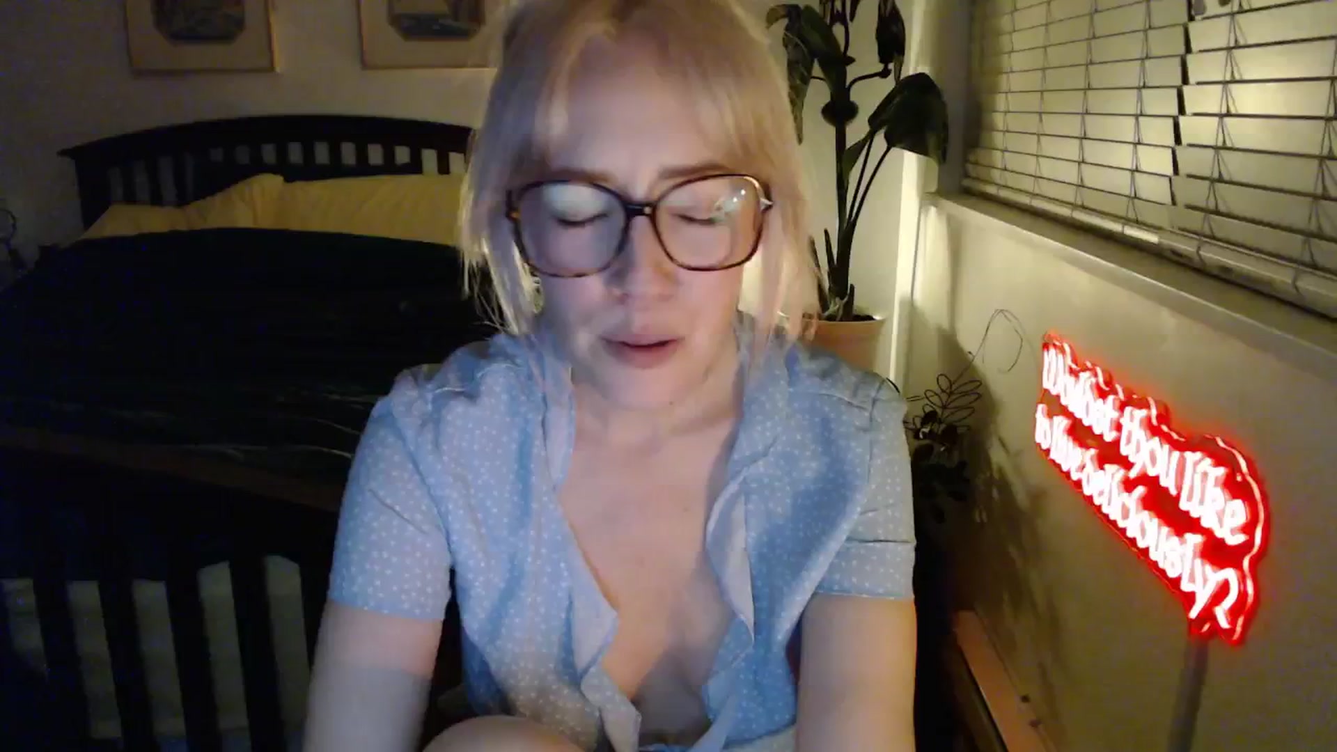 Gallery image thumbnail from NahlaHoney's myfreecams stream on, 02/05/2026, 05:48 image 18 of 20