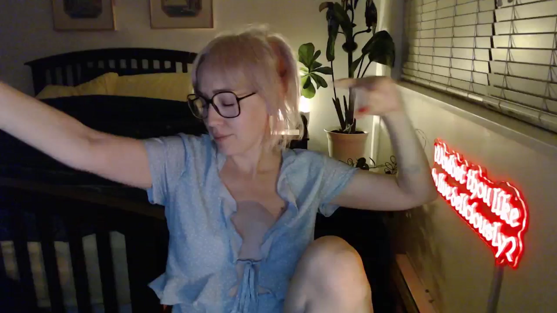 Gallery image thumbnail from NahlaHoney's myfreecams stream on, 02/05/2026, 05:48 image 14 of 20