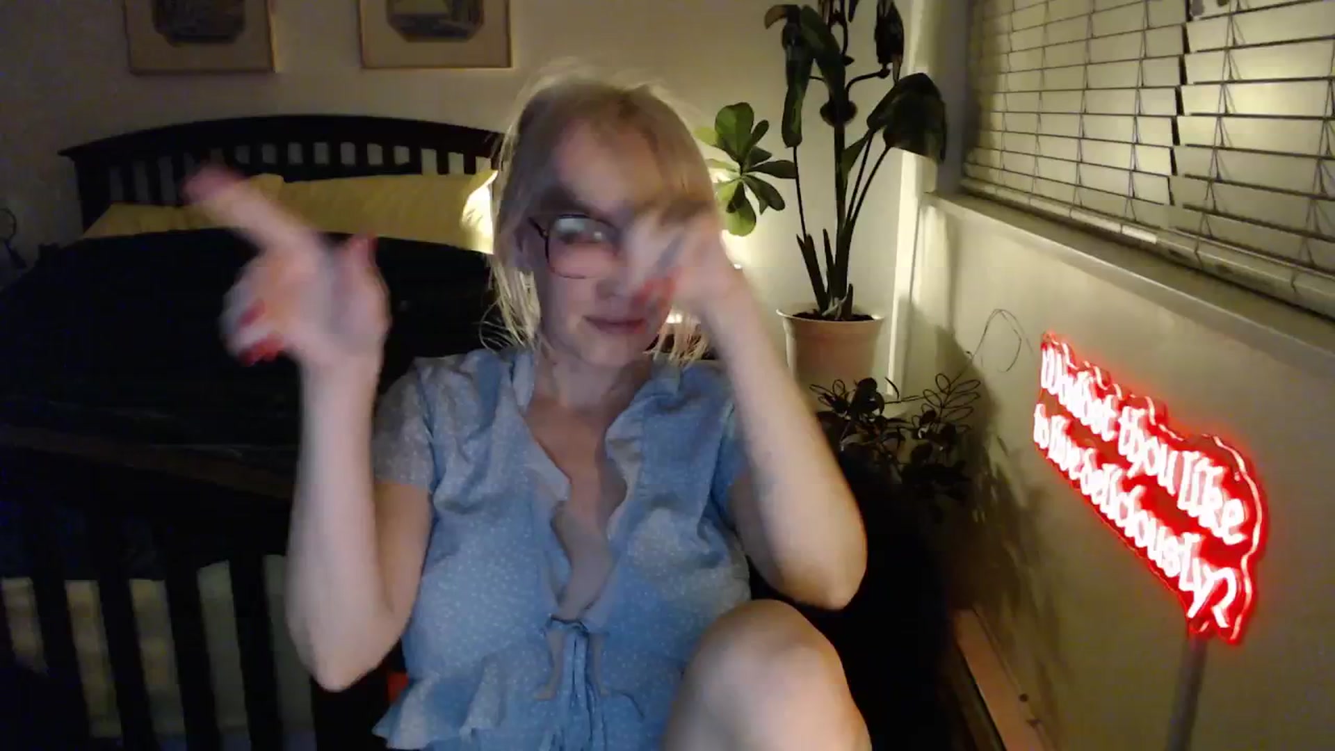 Gallery image thumbnail from NahlaHoney's myfreecams stream on, 02/05/2026, 05:48 image 15 of 20