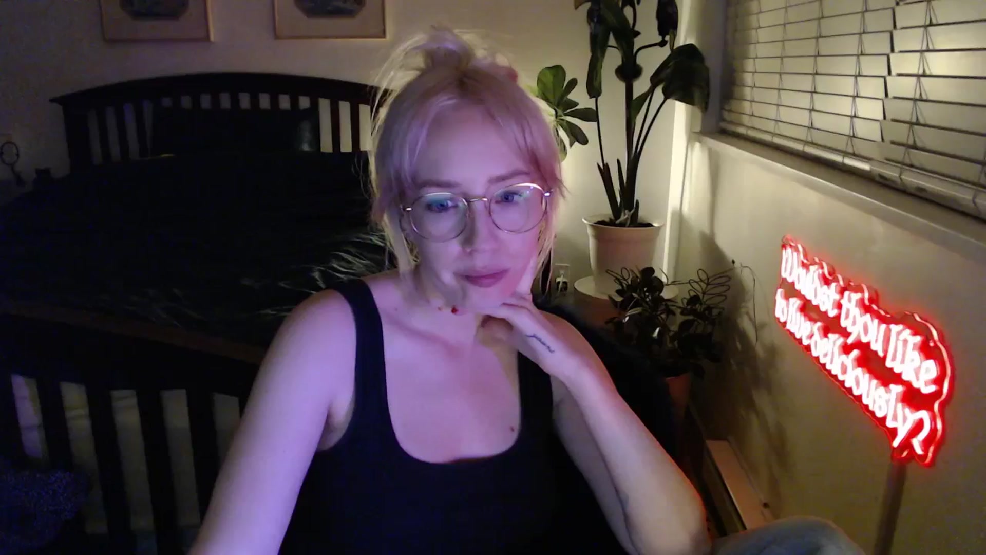 Gallery image thumbnail from NahlaHoney's myfreecams stream on, 02/06/2026, 03:38 image 9 of 20