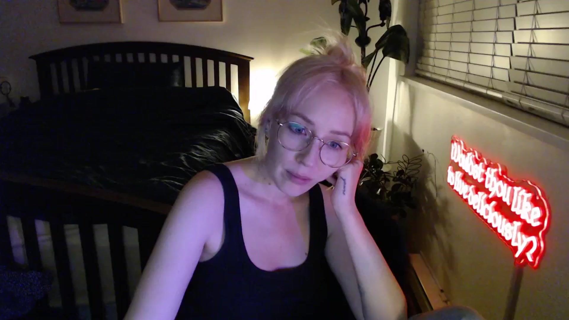 Gallery image thumbnail from NahlaHoney's myfreecams stream on, 02/06/2026, 05:24 image 1 of 20