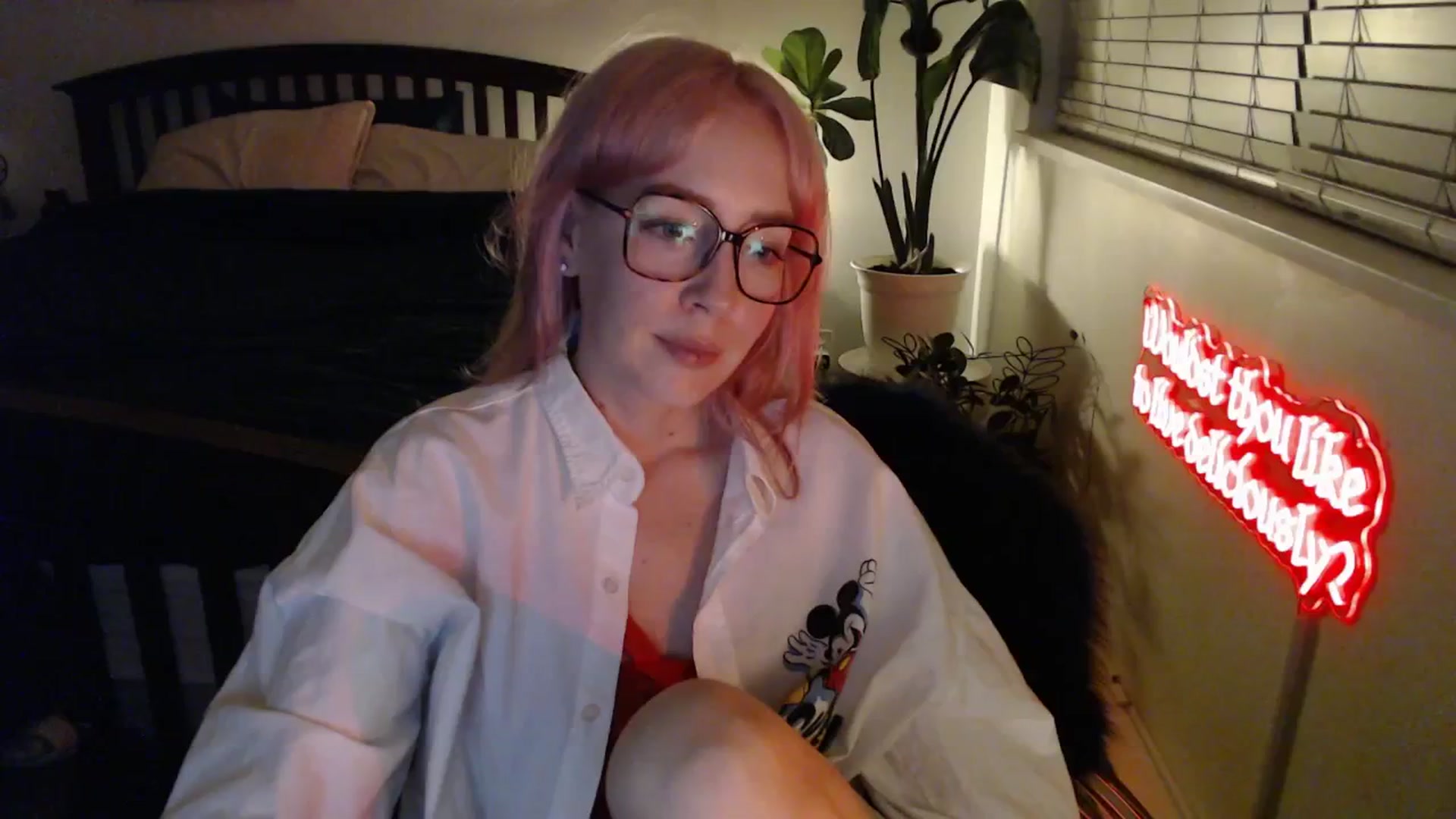Gallery image thumbnail from NahlaHoney's myfreecams stream on, 02/14/2026, 04:11 image 3 of 20