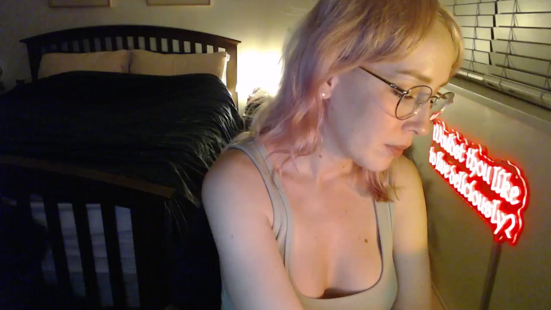 Gallery image thumbnail from NahlaHoney's myfreecams stream on, 02/18/2026, 04:29 image 6 of 20