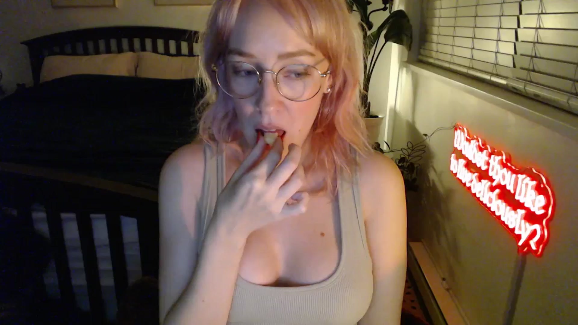 Gallery image thumbnail from NahlaHoney's myfreecams stream on, 02/18/2026, 04:29 image 9 of 20