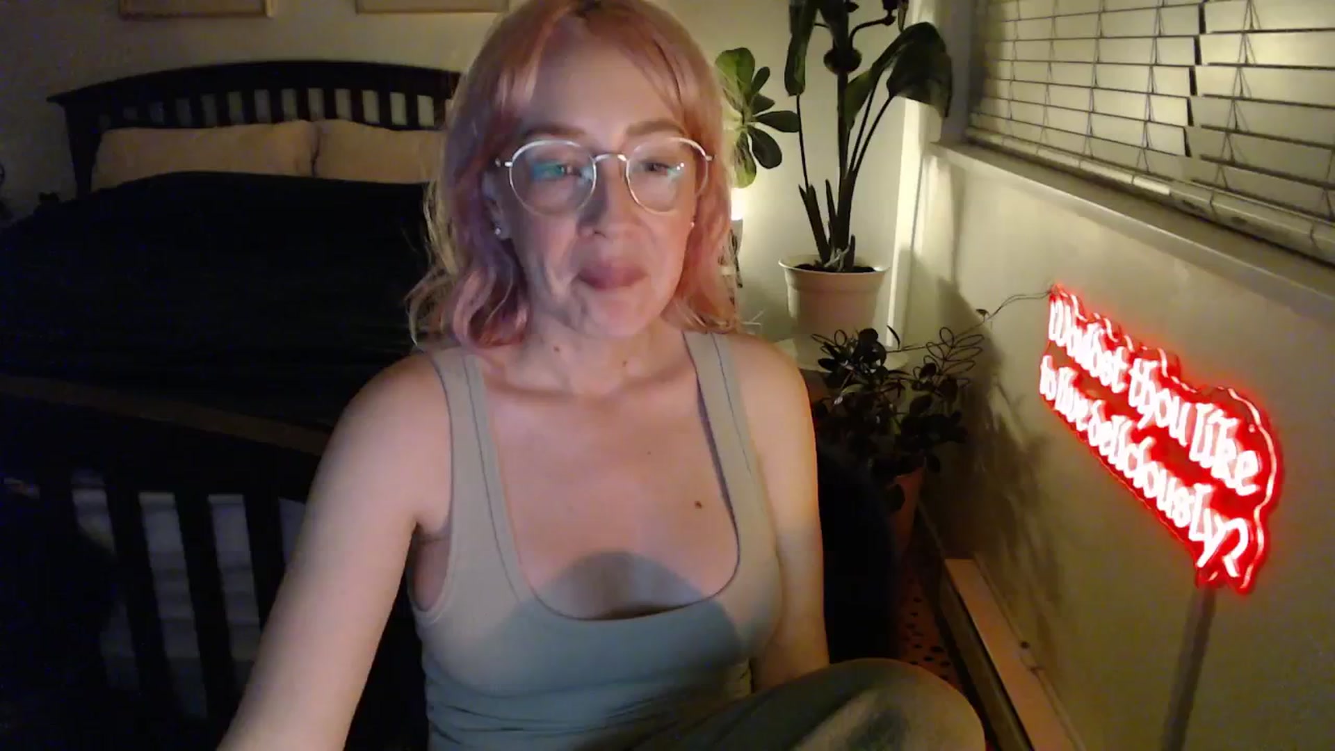 Gallery image thumbnail from NahlaHoney's myfreecams stream on, 02/18/2026, 04:29 image 8 of 20