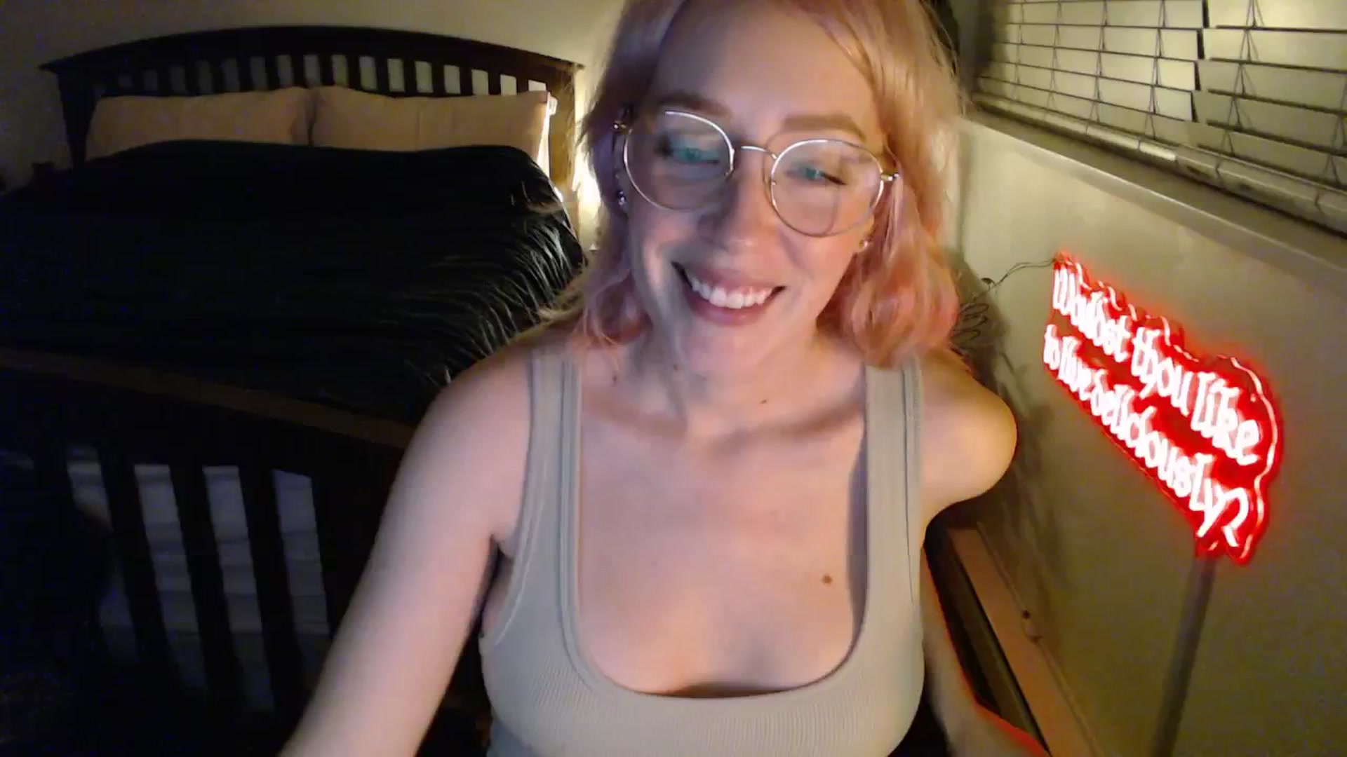 Gallery image thumbnail from NahlaHoney's myfreecams stream on, 02/18/2026, 04:29 image 18 of 20