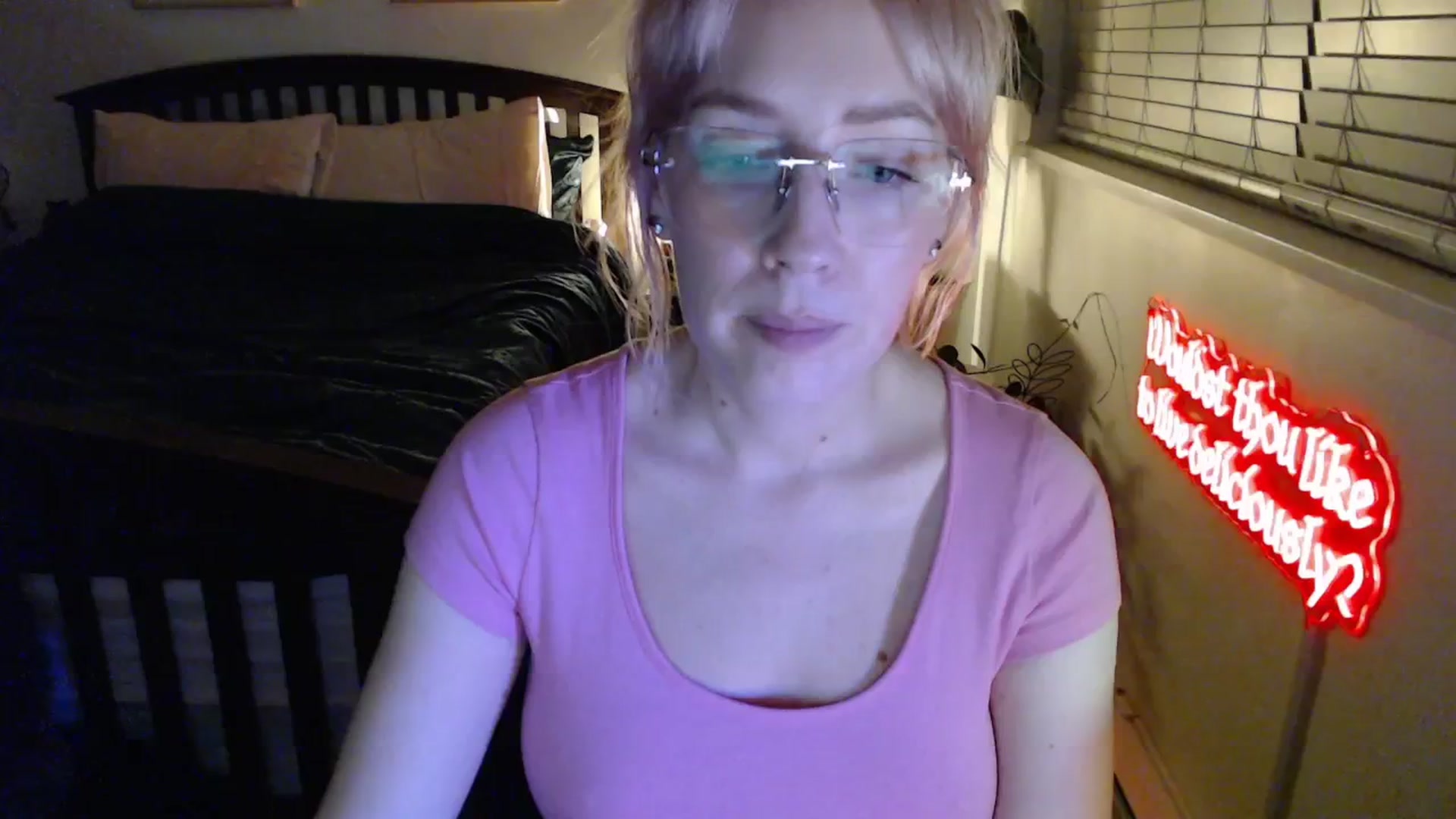 Gallery image thumbnail from NahlaHoney's myfreecams stream on, 02/19/2026, 05:35 image 12 of 20