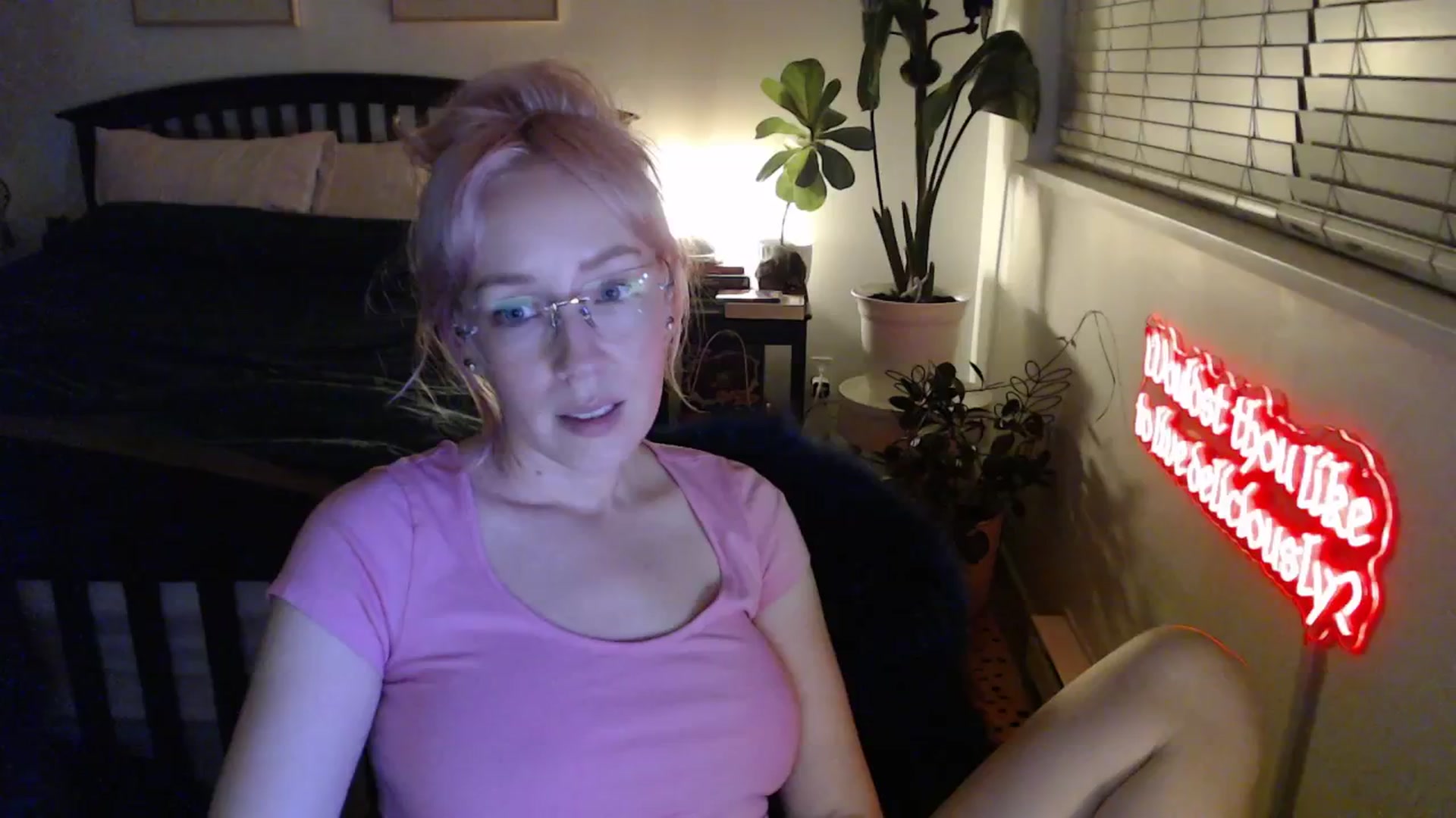 Gallery image thumbnail from NahlaHoney's myfreecams stream on, 02/19/2026, 05:35 image 2 of 20