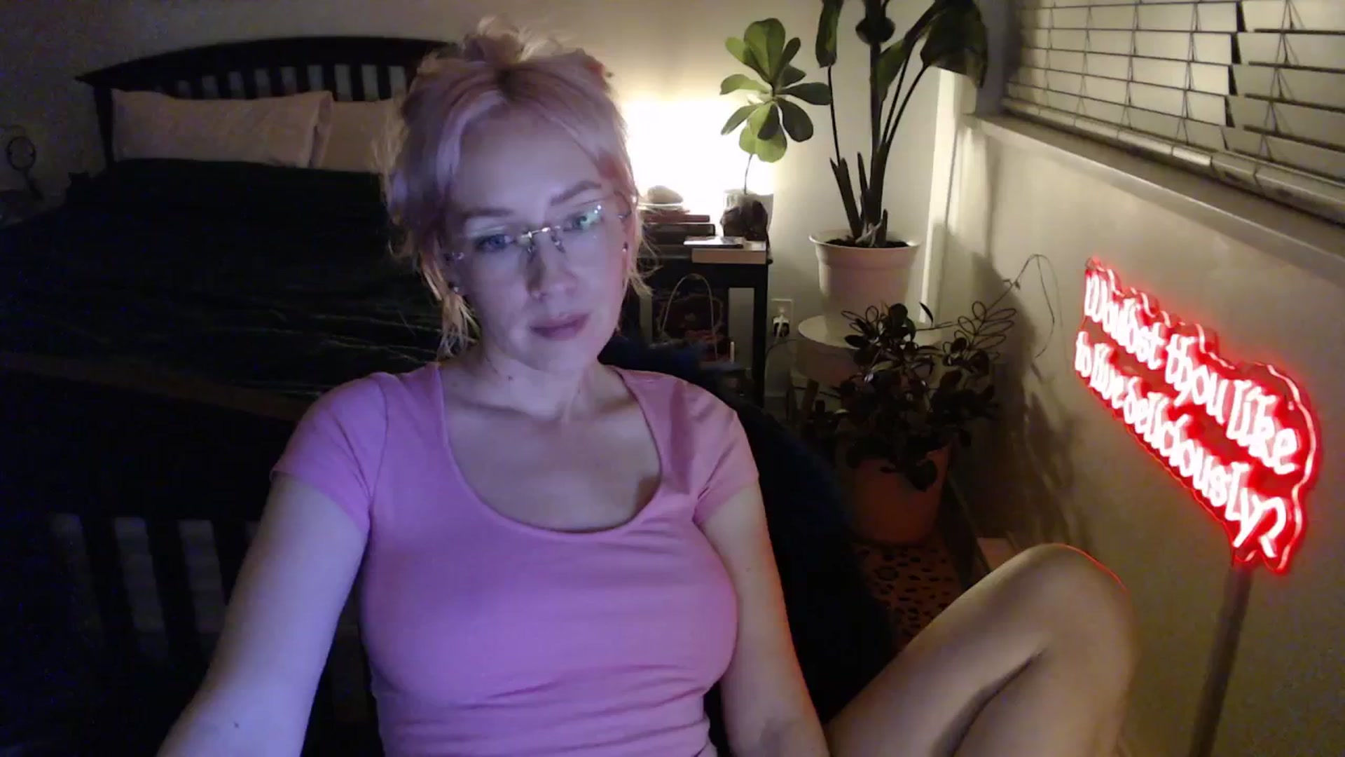 Gallery image thumbnail from NahlaHoney's myfreecams stream on, 02/19/2026, 06:12 image 2 of 20