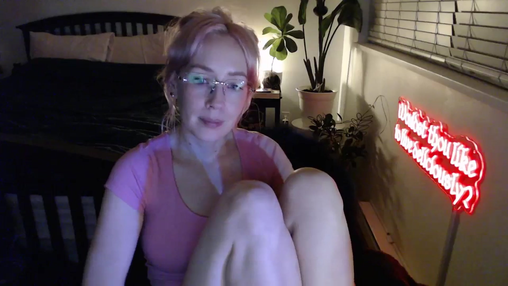Gallery image thumbnail from NahlaHoney's myfreecams stream on, 02/19/2026, 06:12 image 17 of 20