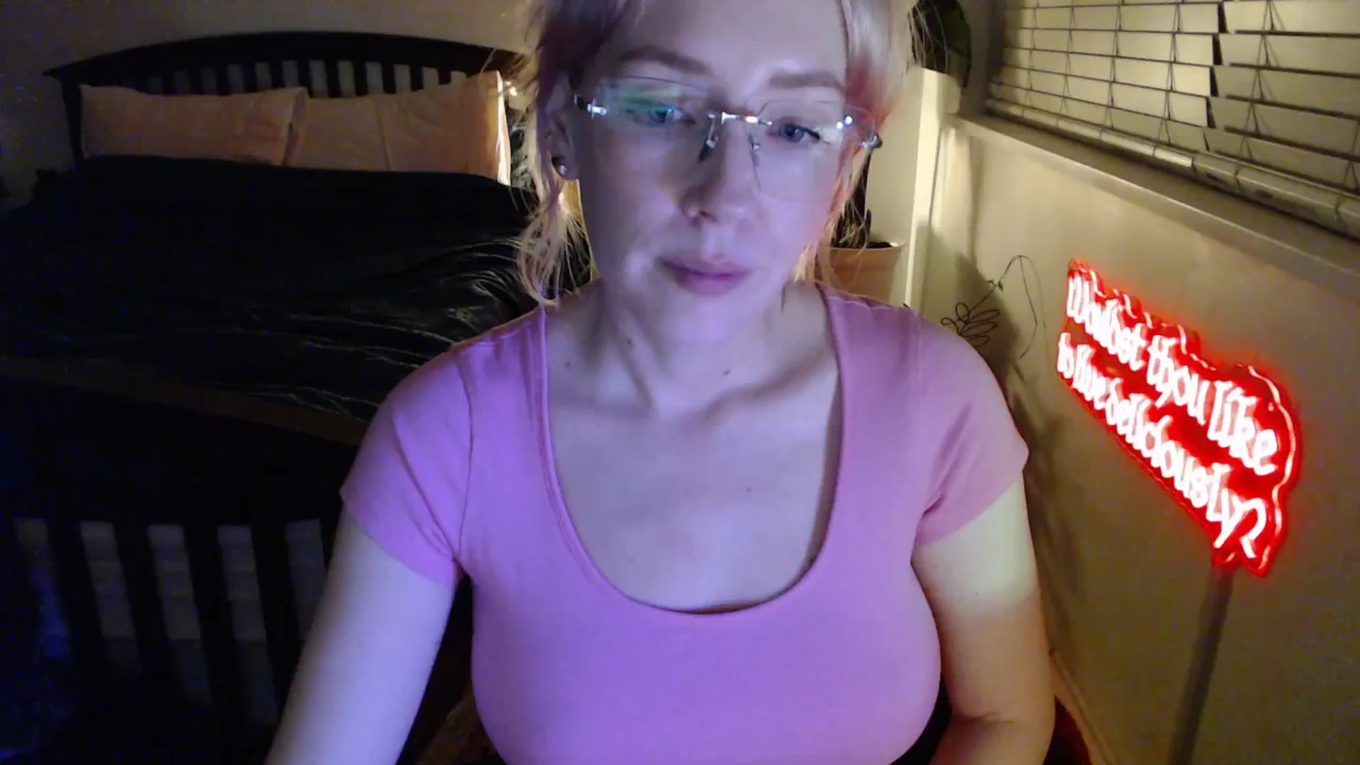 Gallery image thumbnail from NahlaHoney's myfreecams stream on, 02/19/2026, 06:12 image 7 of 20