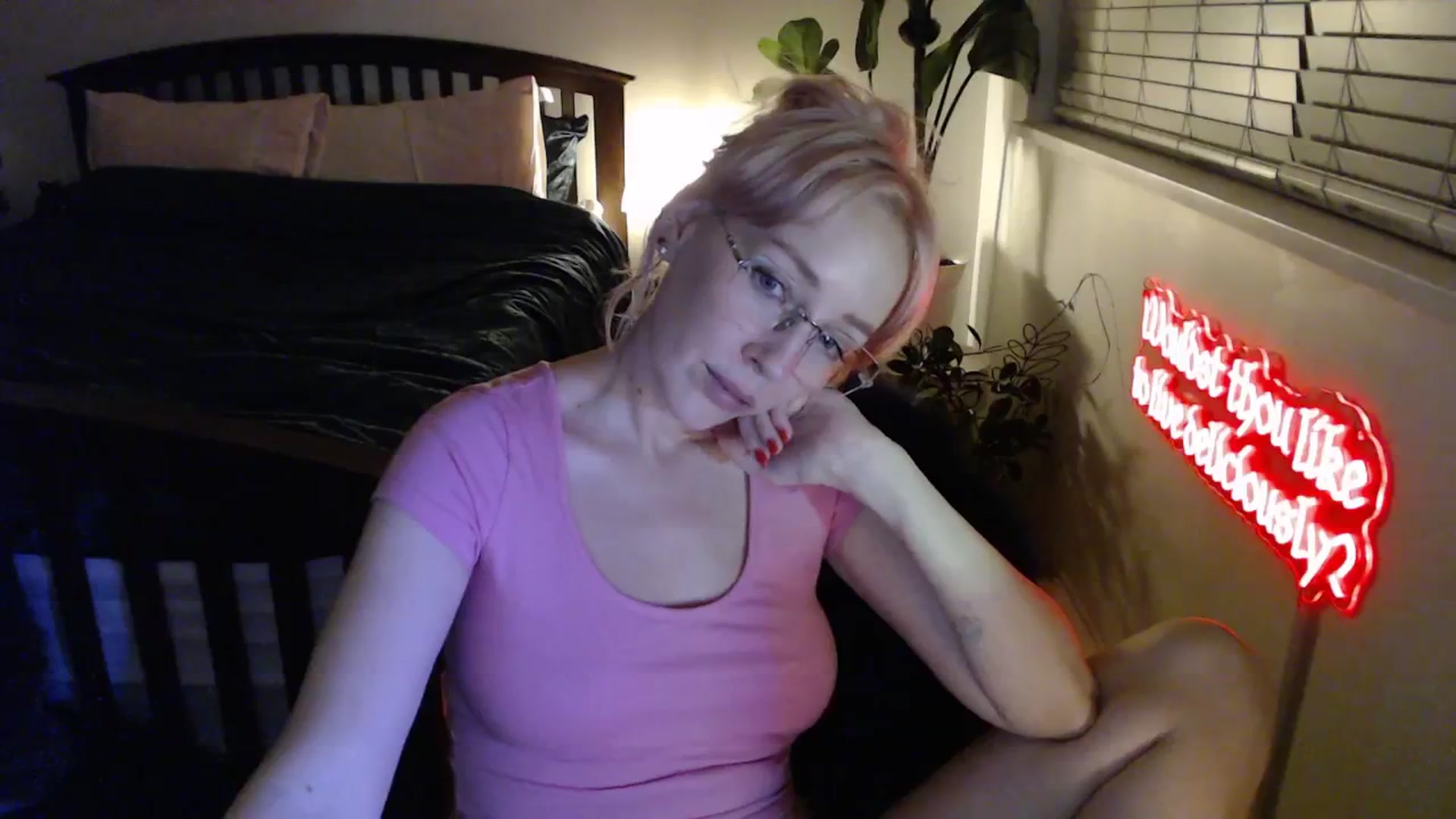 Gallery image thumbnail from NahlaHoney's myfreecams stream on, 02/19/2026, 06:12 image 20 of 20