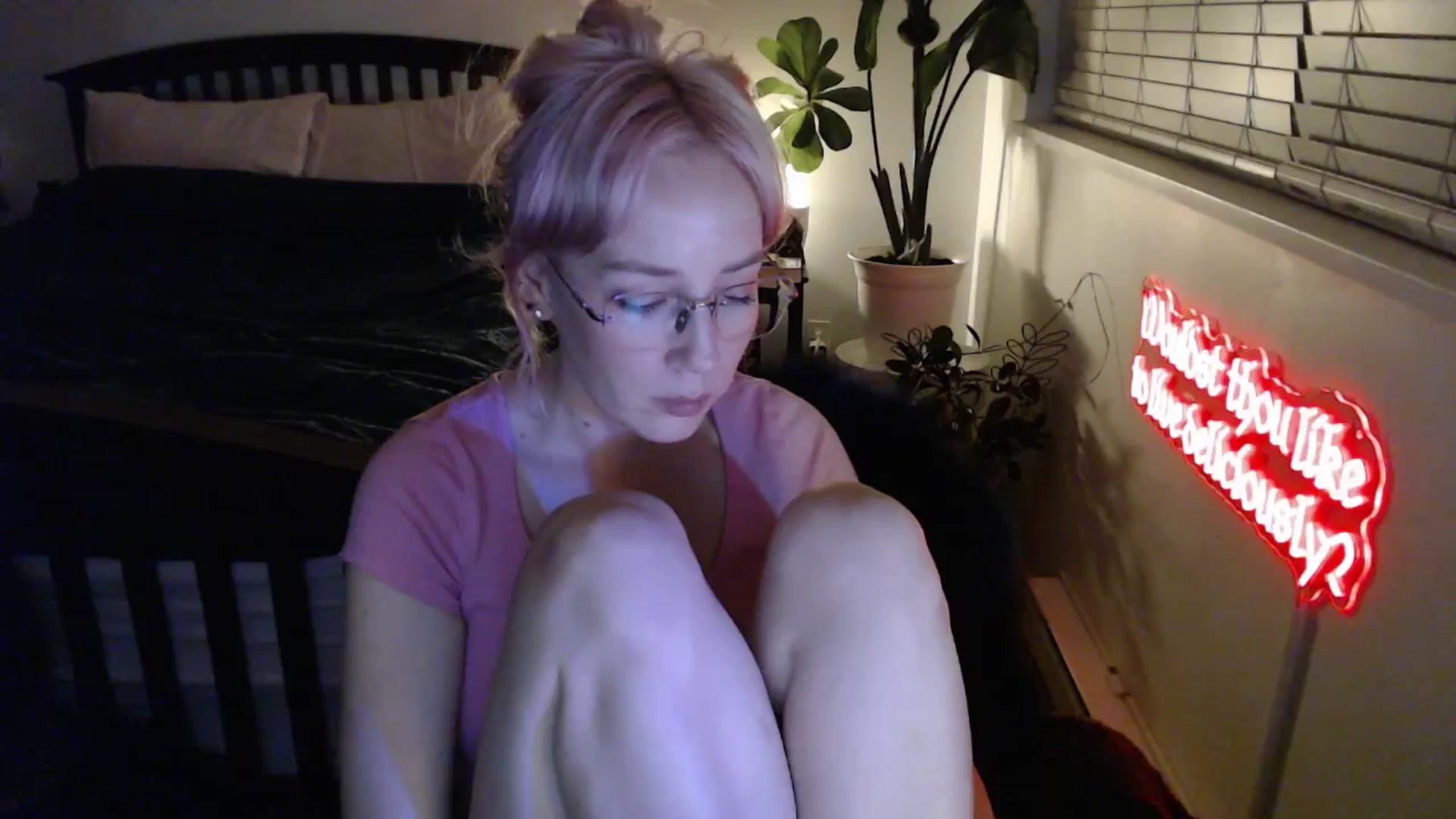 Gallery image thumbnail from NahlaHoney's myfreecams stream on, 02/19/2026, 06:12 image 13 of 20
