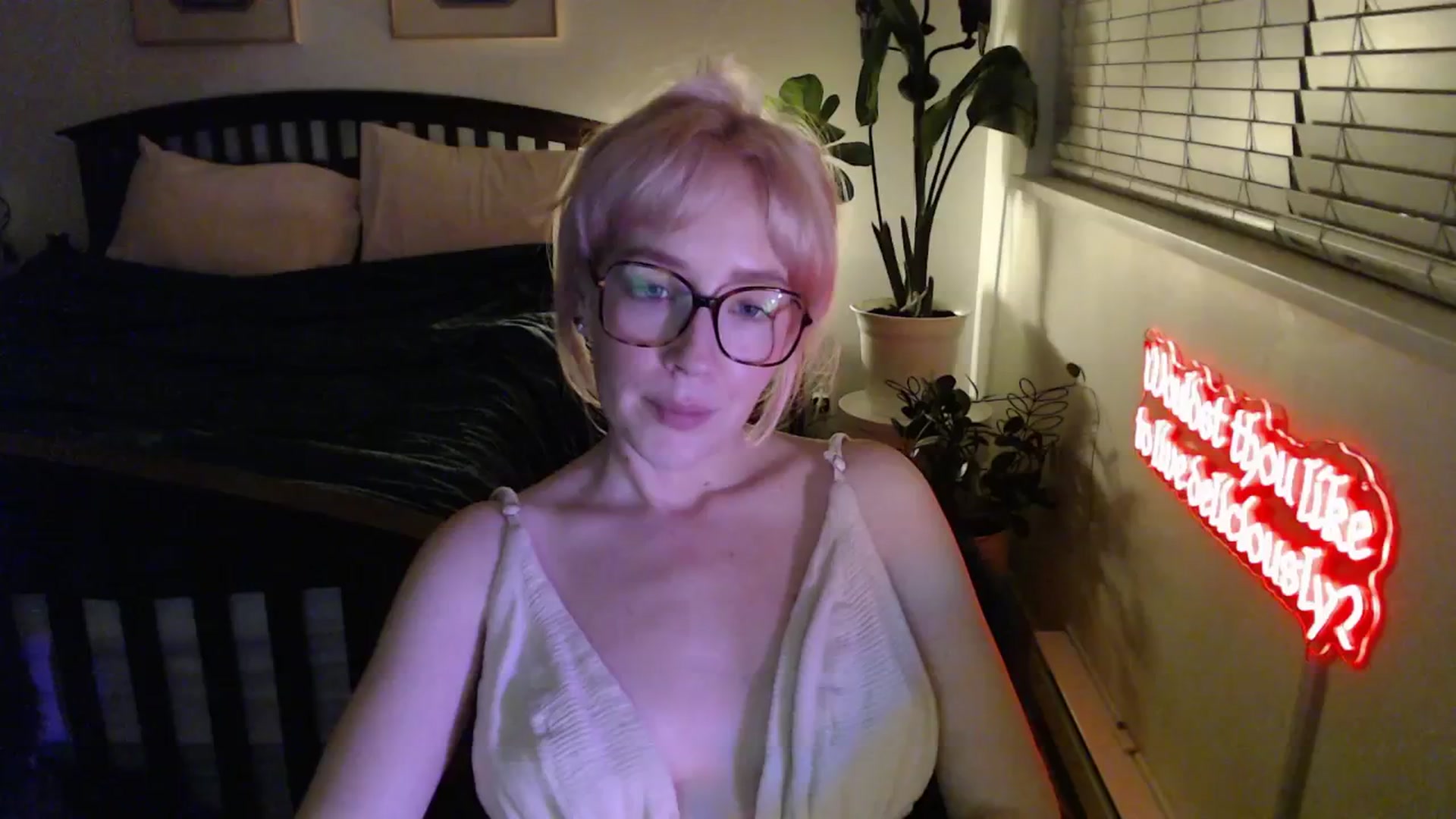 Gallery image thumbnail from NahlaHoney's myfreecams stream on, 02/20/2026, 05:30 image 5 of 20