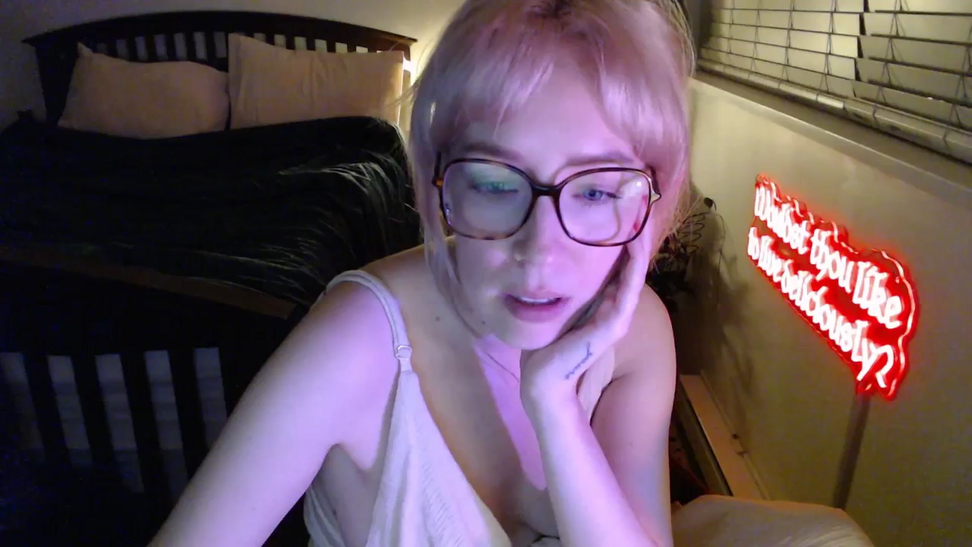 Gallery image thumbnail from NahlaHoney's myfreecams stream on, 02/20/2026, 05:30 image 14 of 20