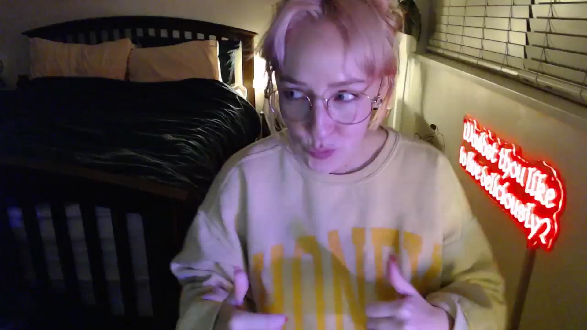 Gallery image thumbnail from NahlaHoney's myfreecams stream on, 02/21/2026, 04:31 image 6 of 20