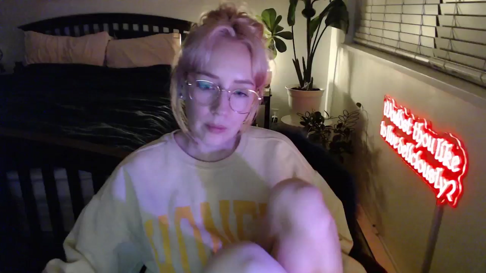 Gallery image thumbnail from NahlaHoney's myfreecams stream on, 02/21/2026, 04:31 image 17 of 20