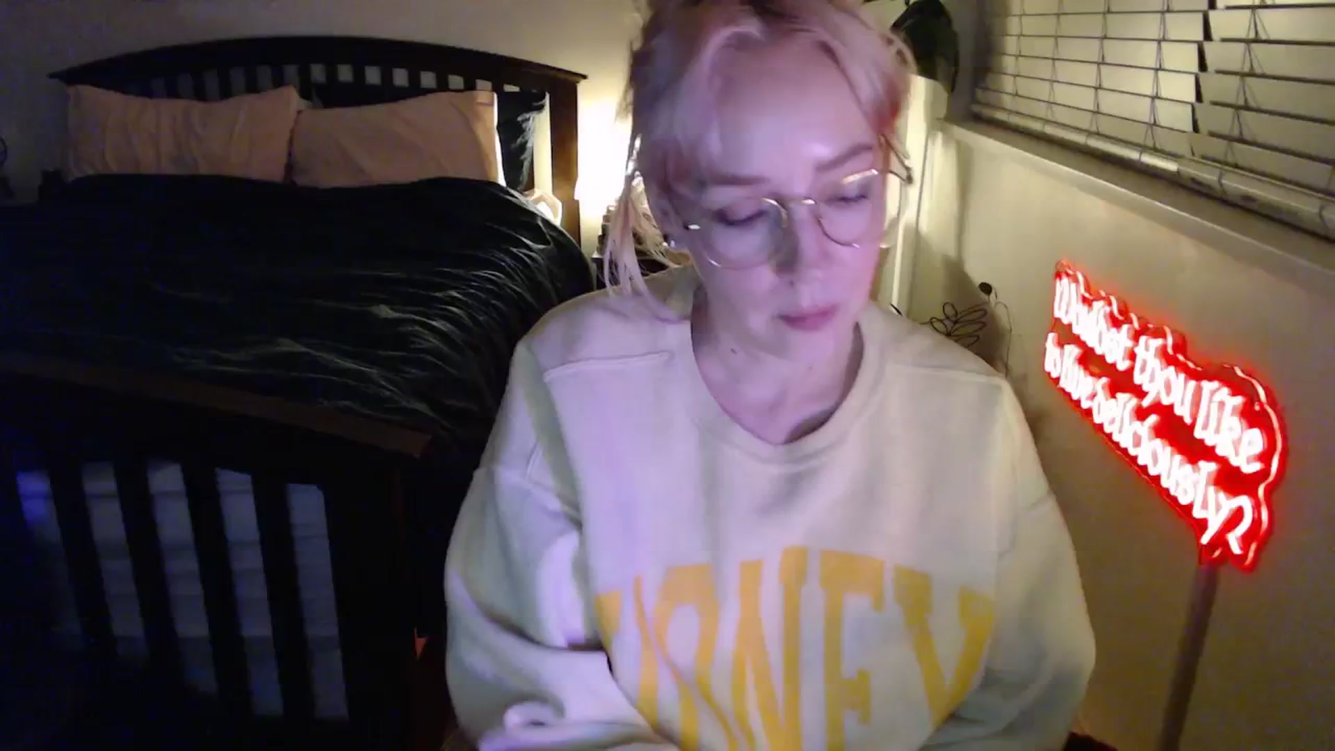 Gallery image thumbnail from NahlaHoney's myfreecams stream on, 02/21/2026, 04:31 image 20 of 20