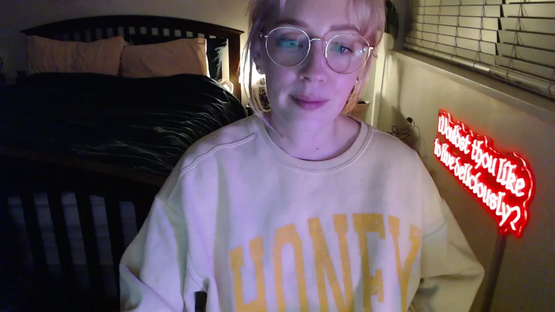 Gallery image thumbnail from NahlaHoney's myfreecams stream on, 02/21/2026, 04:31 image 4 of 20