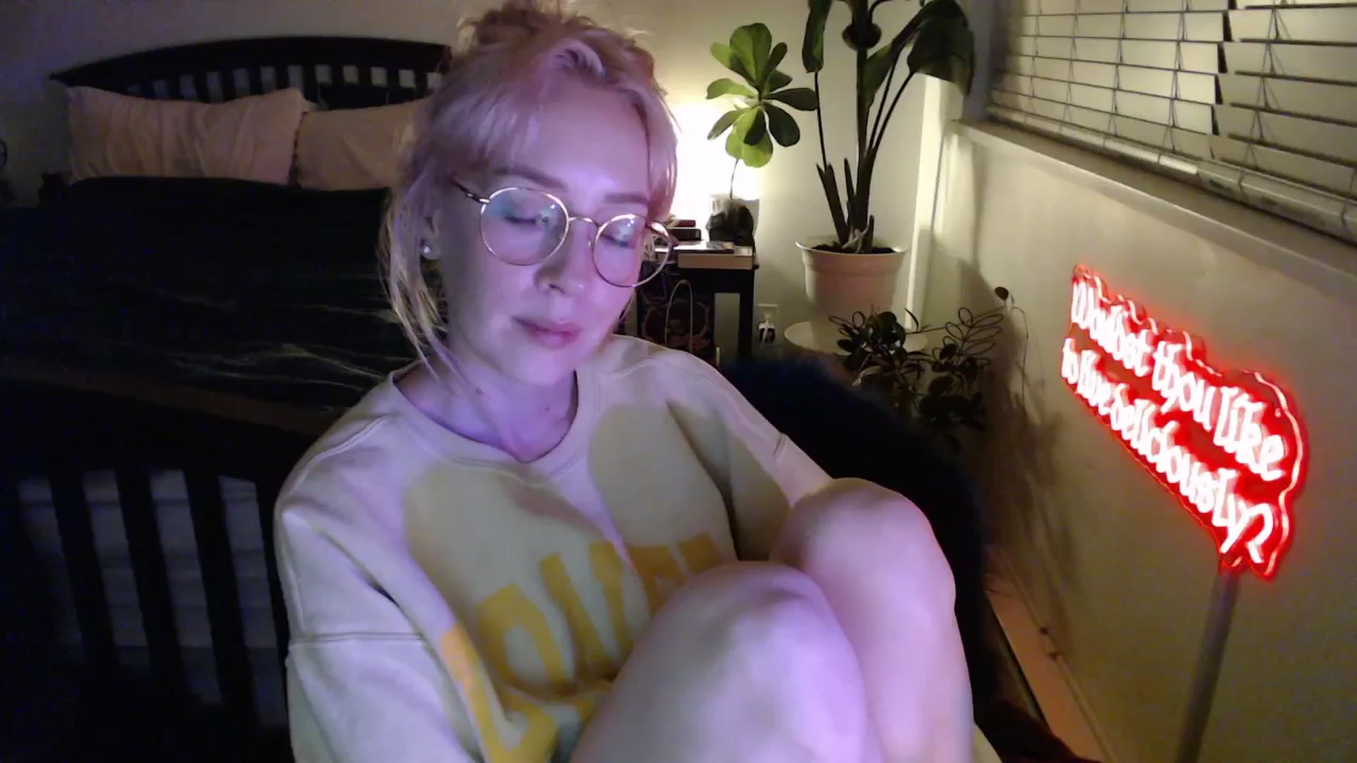 Gallery image thumbnail from NahlaHoney's myfreecams stream on, 02/21/2026, 04:31 image 15 of 20