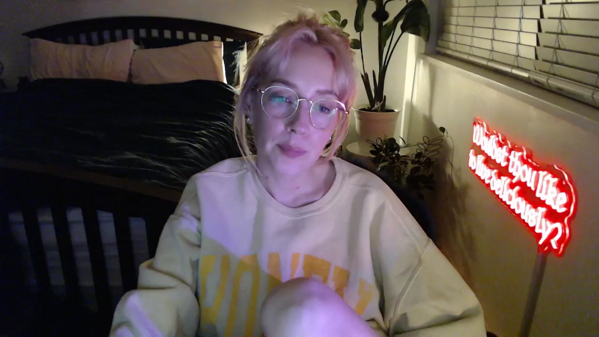 Gallery image thumbnail from NahlaHoney's myfreecams stream on, 02/21/2026, 04:31 image 1 of 20