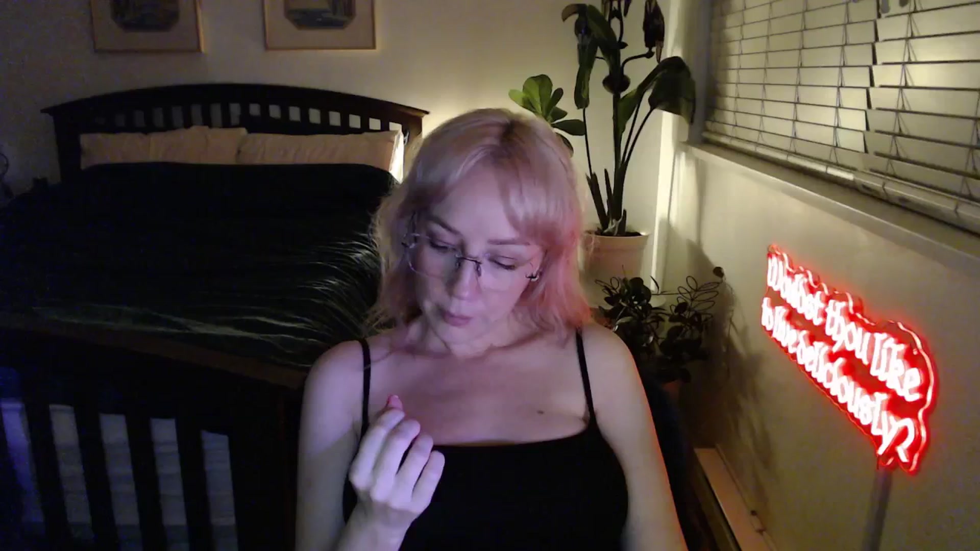 Gallery image thumbnail from NahlaHoney's myfreecams stream on, 02/23/2026, 04:17 image 16 of 20