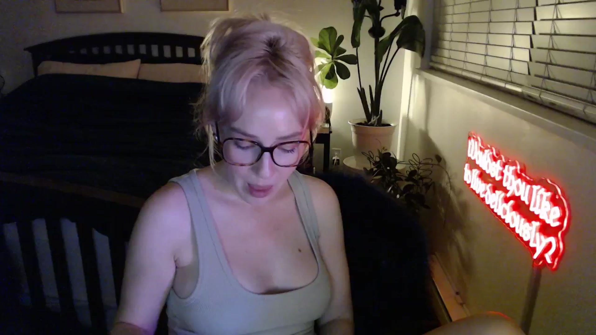 Gallery image thumbnail from NahlaHoney's myfreecams stream on, 02/24/2026, 04:03 image 16 of 20