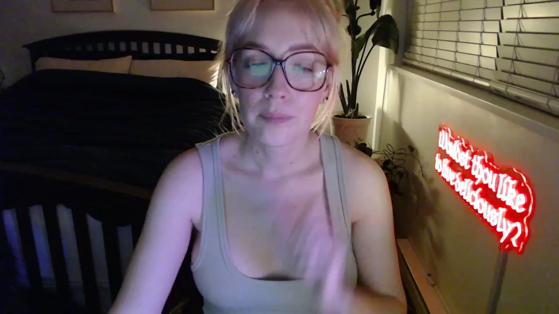 Gallery image thumbnail from NahlaHoney's myfreecams stream on, 02/24/2026, 04:03 image 7 of 20
