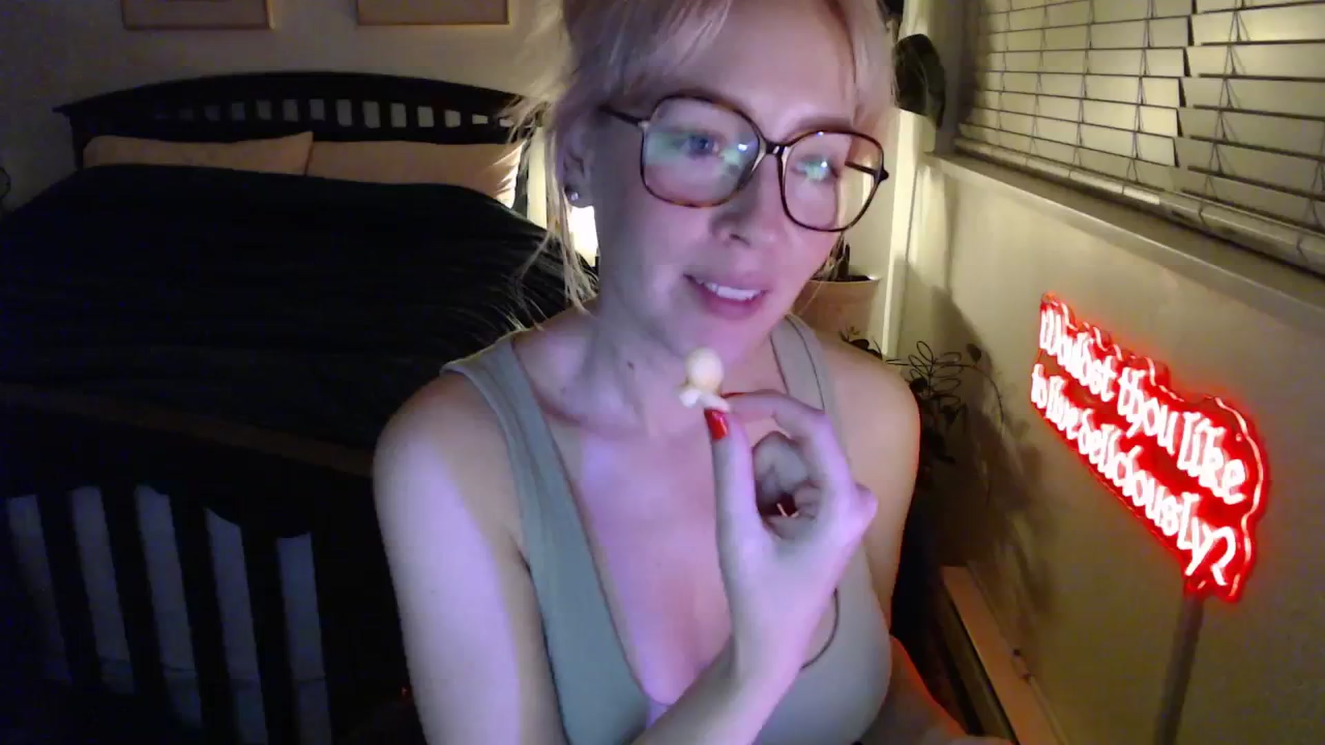 Gallery image thumbnail from NahlaHoney's myfreecams stream on, 02/24/2026, 04:03 image 10 of 20